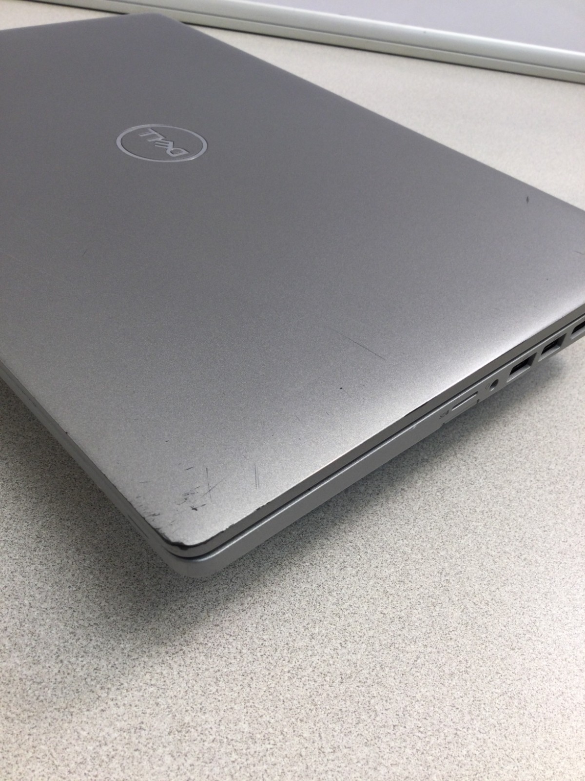 DELL latitude 5410 14” core i5 10th gen 1.70ghz 16GB RAM 128 GB SSD !!!READ!!!