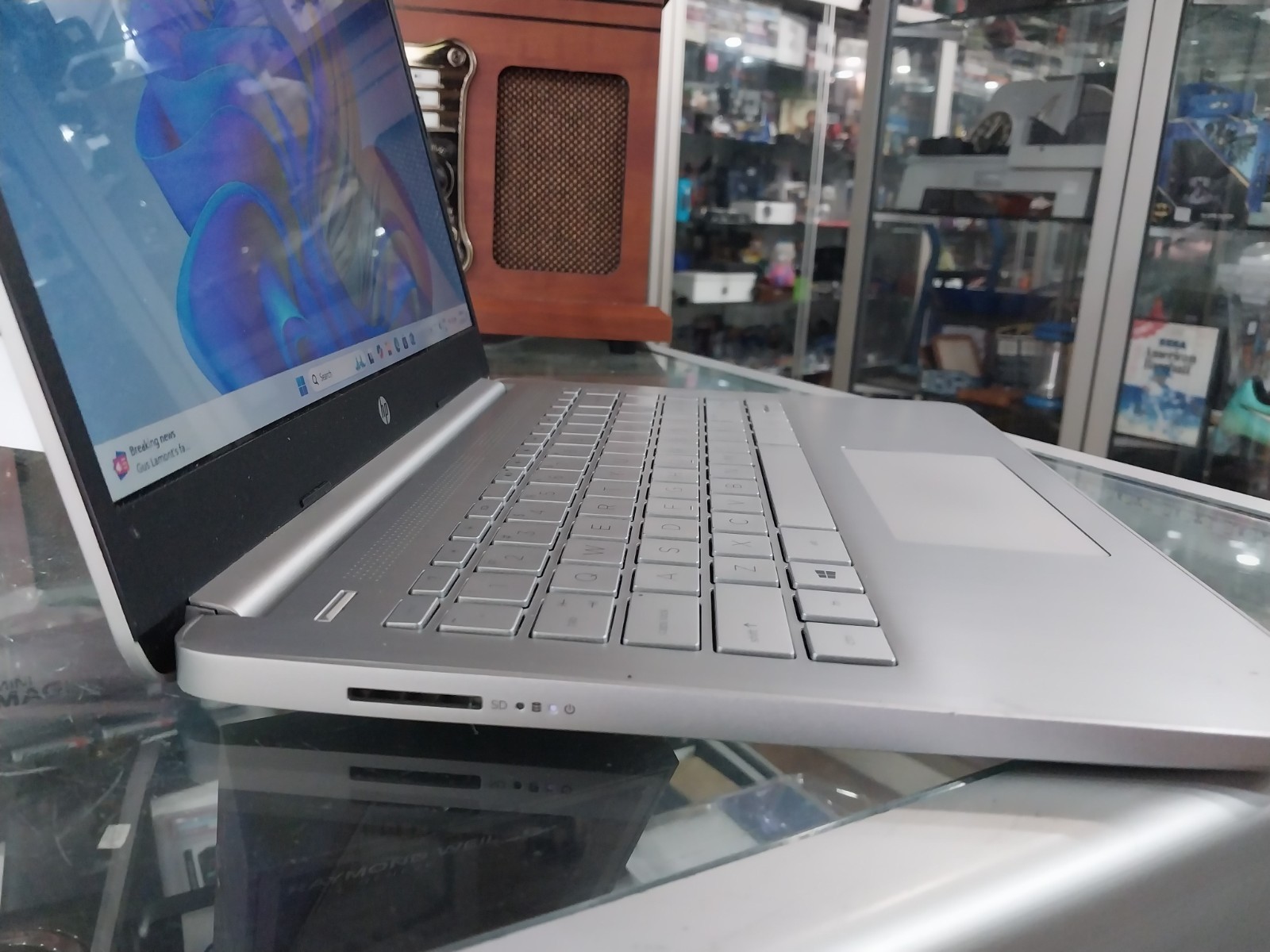 HP 14s-fq0027AU AMD 3020e w/ Radeon Graphics WIN 11 HOME 8GB RAM 128GB SSD