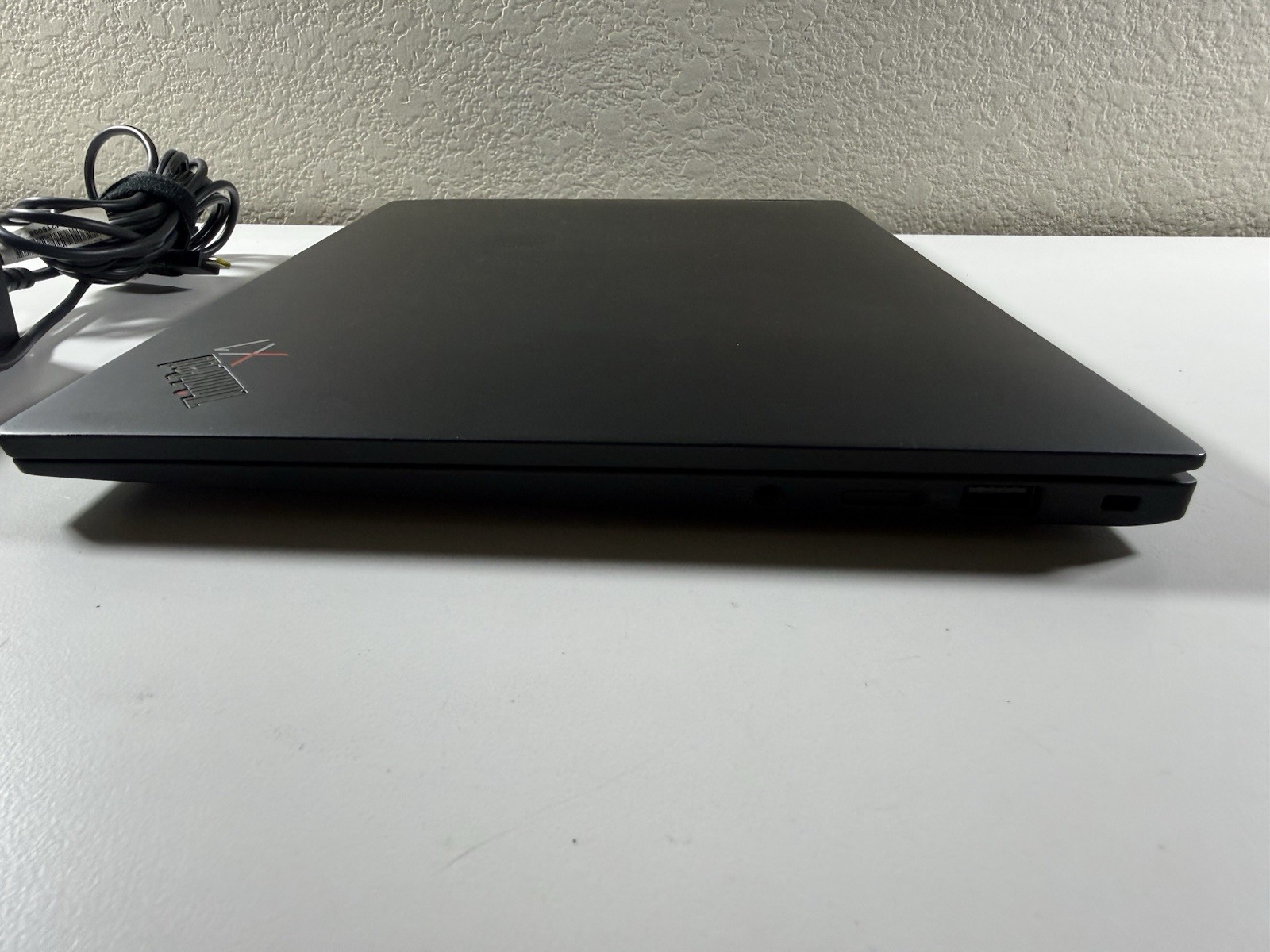 Lenovo Thinkpad X1 Carbon 11th Gen 14″ i7-1365u 16GB 512GB NVME WIN 11 FHD