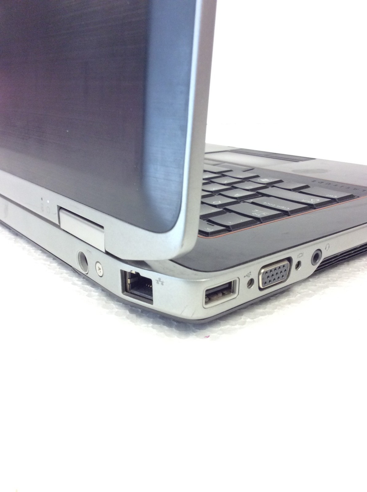 Dell Latitude E6420 14″ Laptop i5-2430M 2.40Ghz w/ 320Gb HD, 4Gb Ram, Dvd-Rw