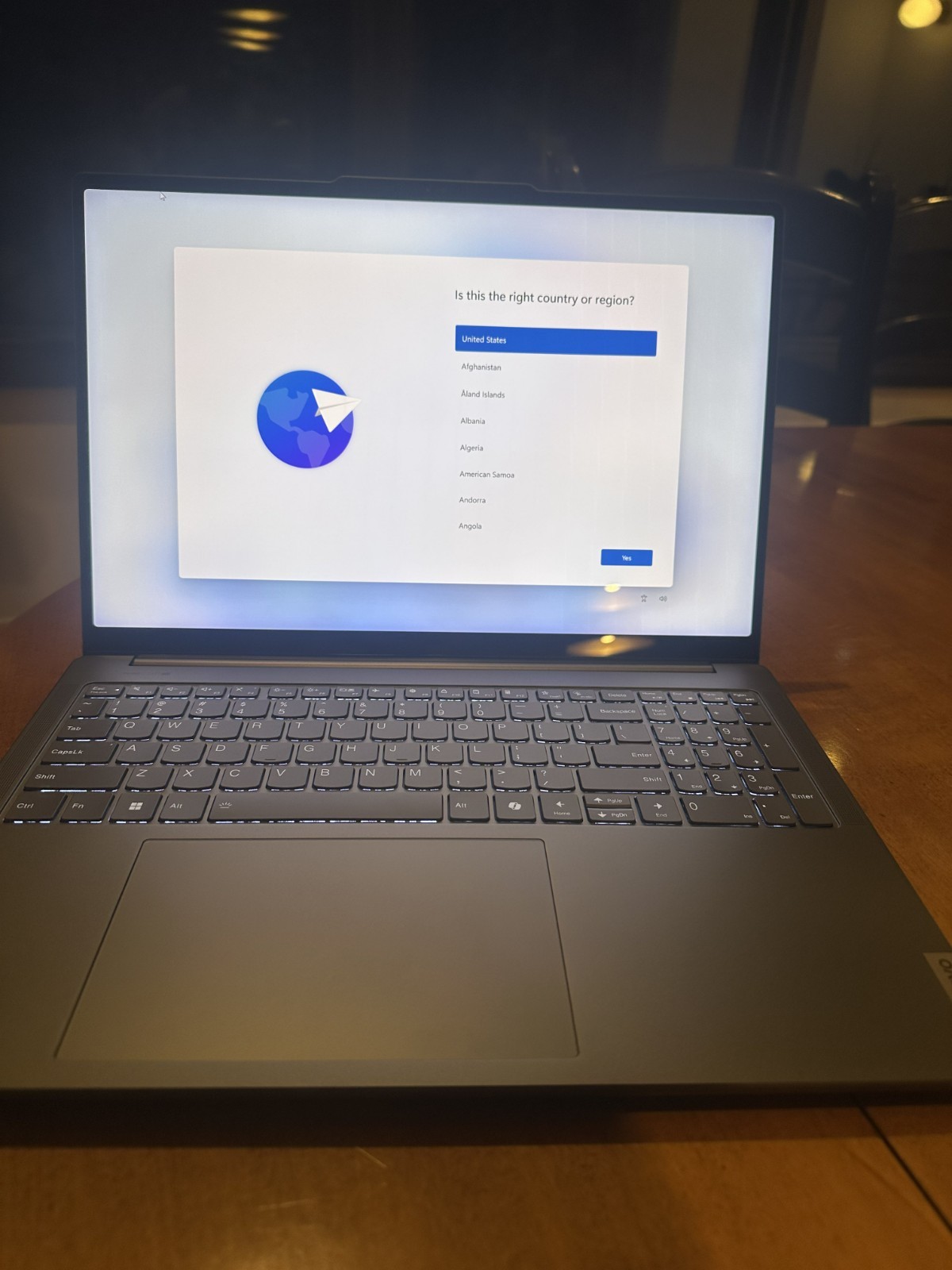 Lenovo Yoga Pro 9i 16IMH9 16″ Core Ultra 9 185H 32GB RAM 1TB GeForce RTX 4060