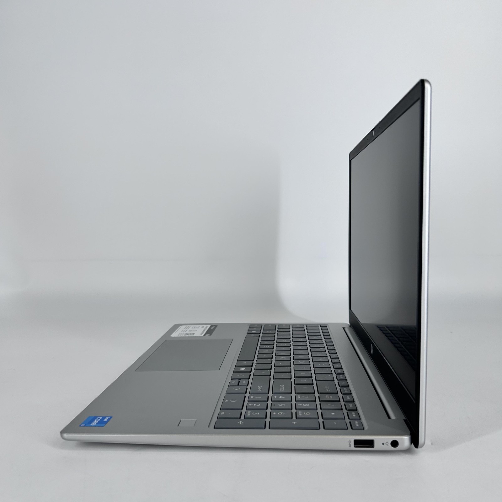 HP Pavilion 15 Silver FHD 1.2 GHz i3-1315U 8GB RAM 256GB SSD Excellent
