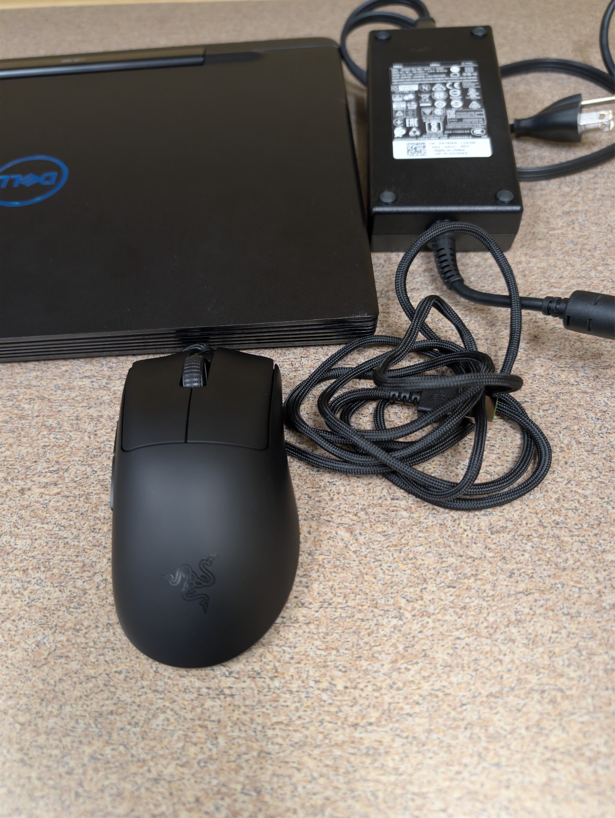 Dell Gaming Laptop G5 5590 – Intel i7-9750H, 16GB RAM, Geforce 2060, 512GB