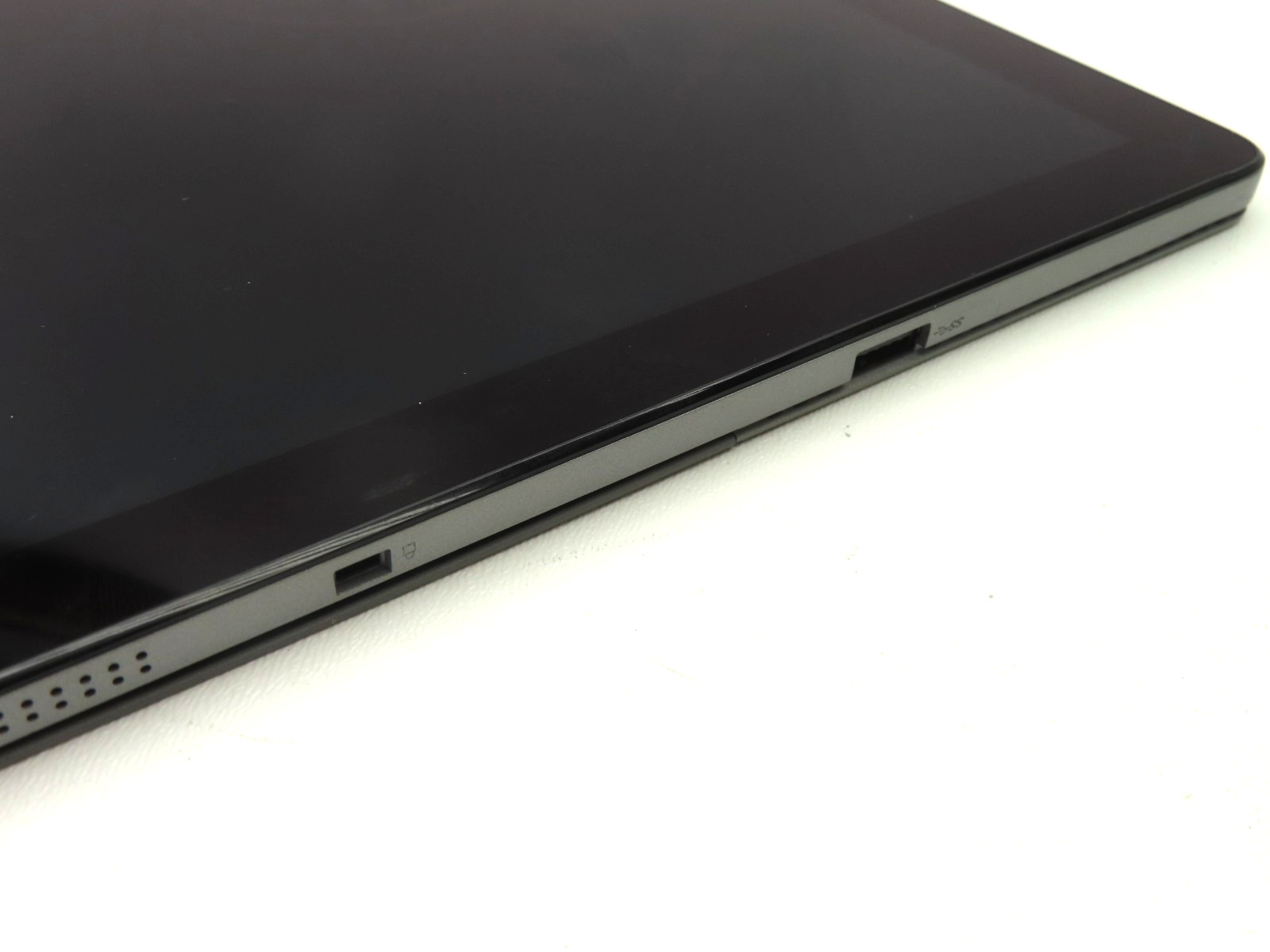 Dell Latitude 7210 2-in-1 12.3″ Touch i5-10310U 1.7GHz 8GB RAM 256GB SSD