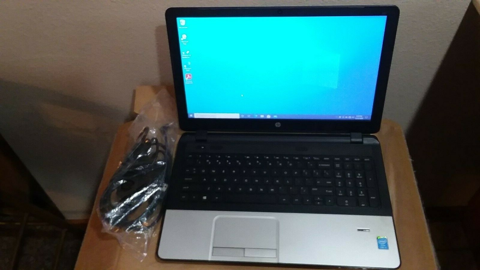 HP 350 G1 Laptop Computer Intel Core i5, 8 GB RAM, 1 TB HDD