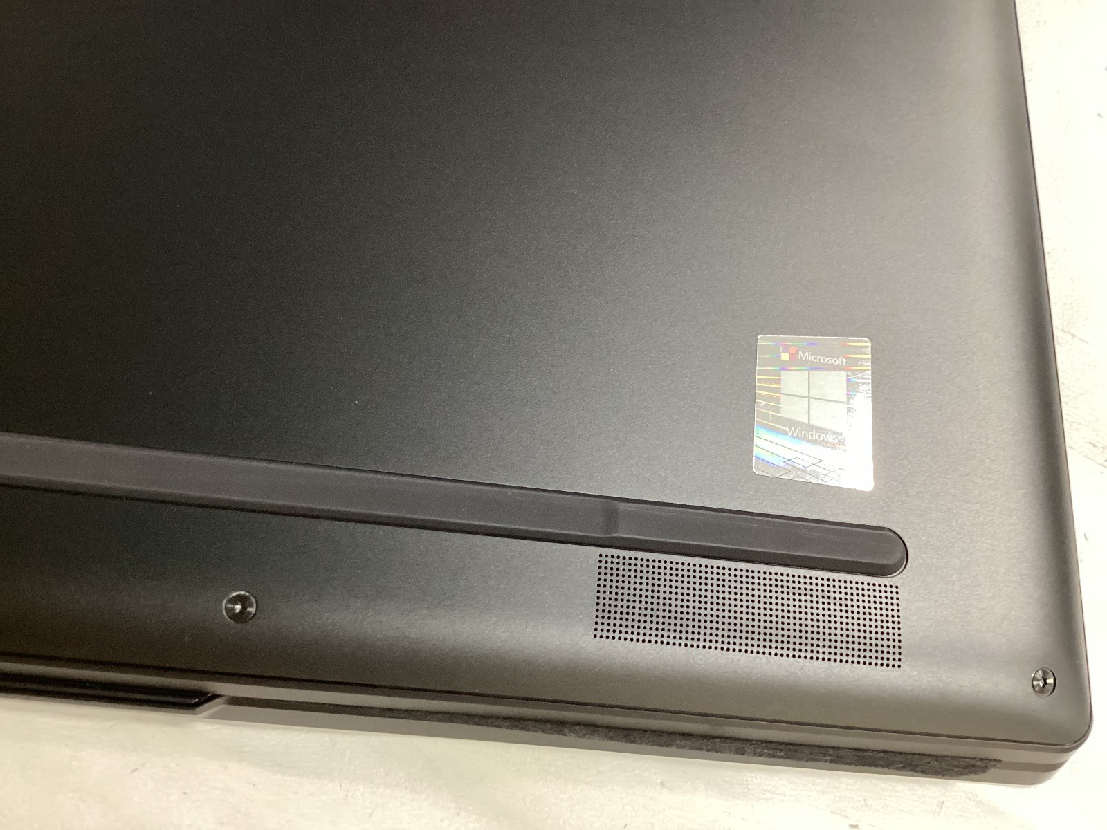 Lenovo Yoga 9 14 2-in-1 14 4K HDR Touch-Screen Laptop, Intel Core i7-1185G7-used