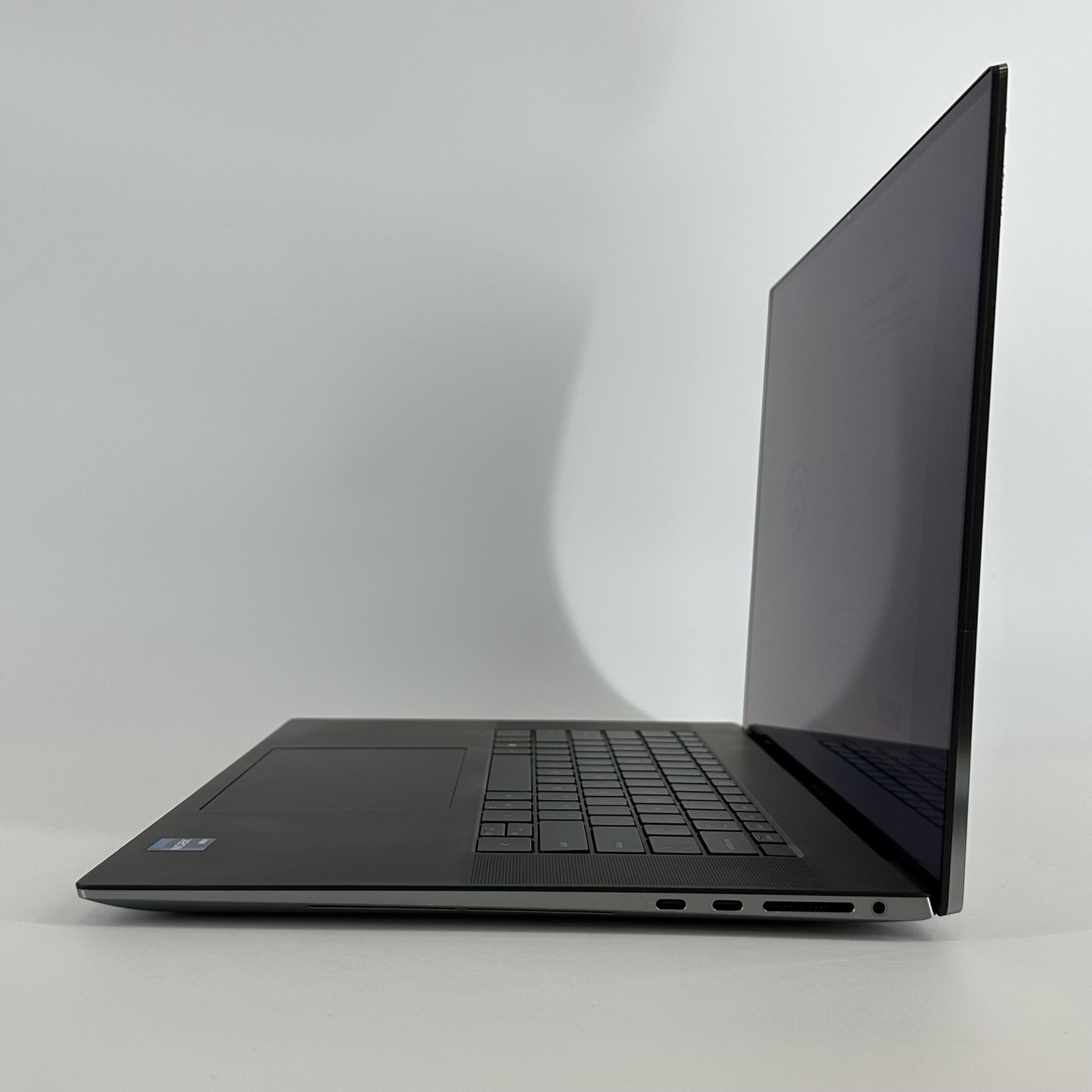 Dell Precision 5760 17 UHD+ TOUCH Xeon W-11955M 2.60GHz 64GB 2TB/512GB RTX A3000