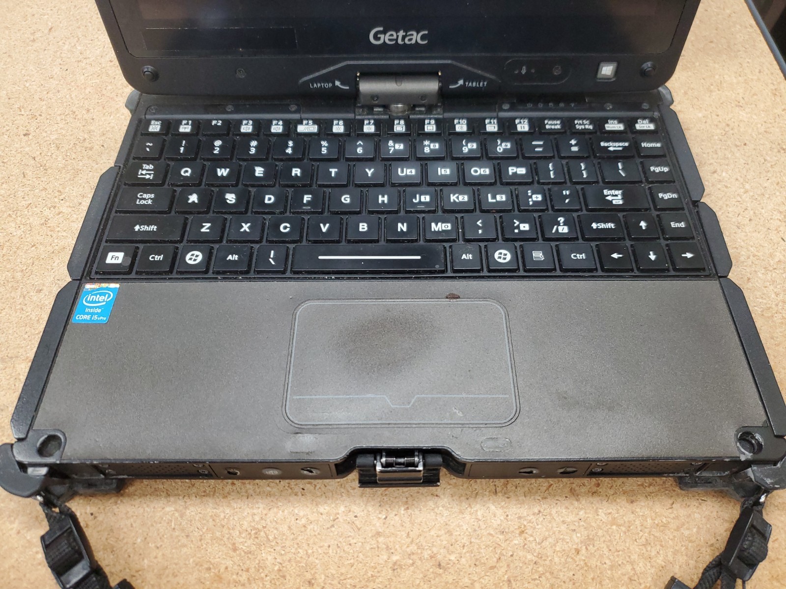 GETAC V110 Laptop Tablet Touch Screen i5-4300U 1.90GHz 8gB No HDD 9811hrs