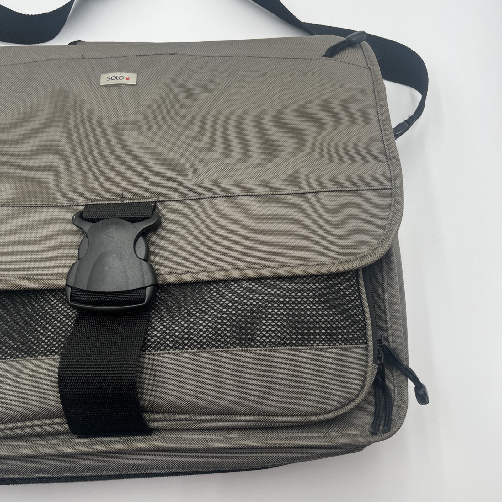 Laptop Gateway SA1 M Series DVD-RW With Solo Laptop Case *FOR PARTS READ*