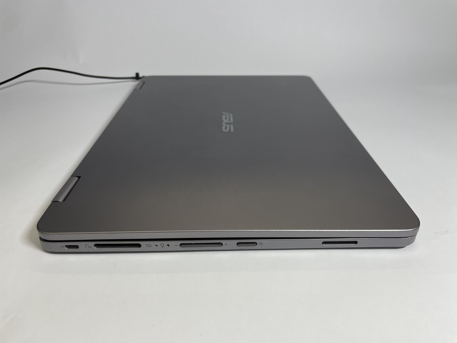 Asus VivoBook Flip 14 J401M Celeron N4000 1.10GHz 4GB, 64GB Convertible 2-in-1