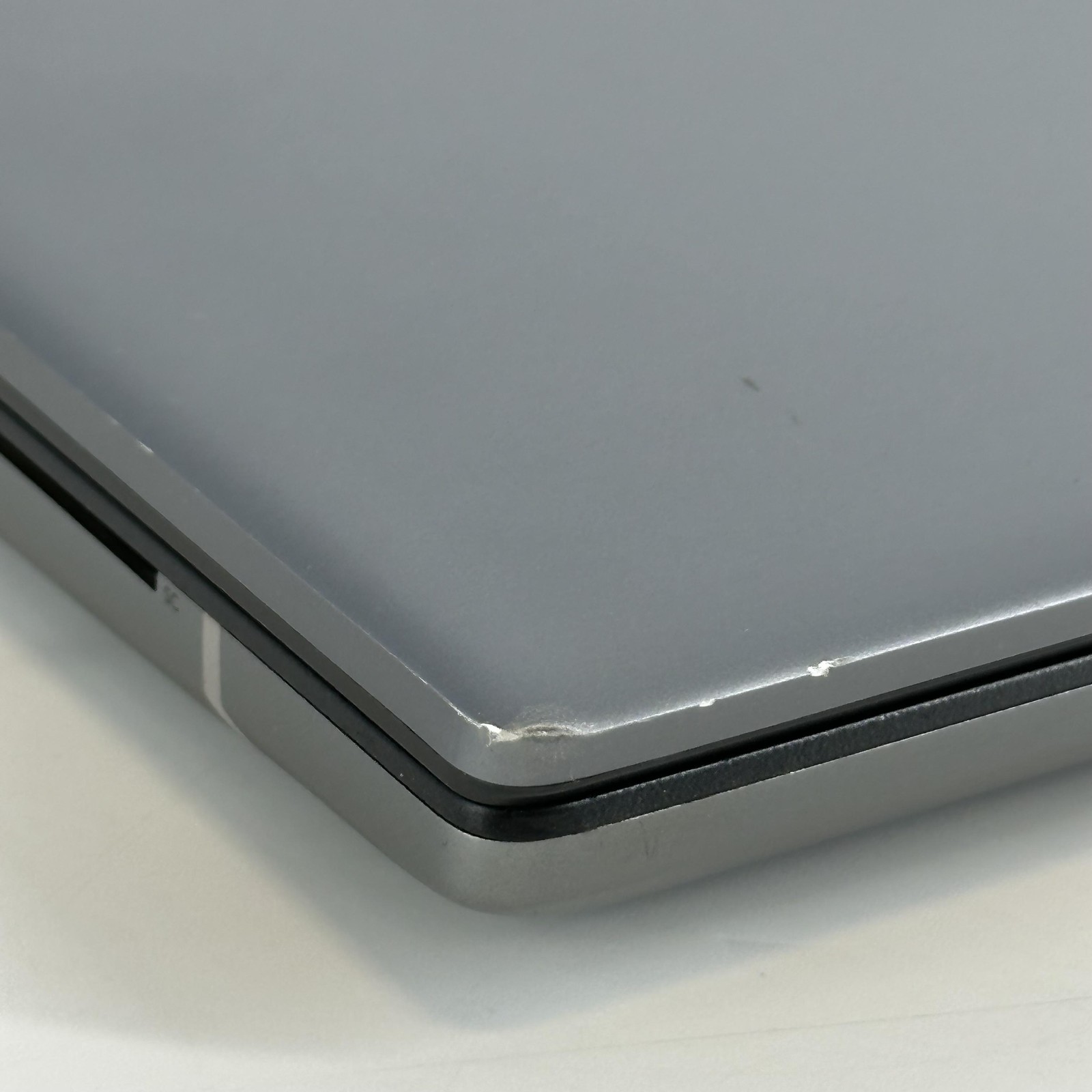 Dell Precision 7770 17.3 FHD 2.3 GHz i9-12950HX 32GB 512GB SSD RTX A3000