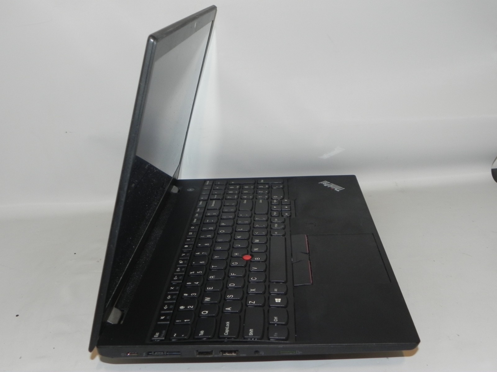 Lenovo ThinkPad T590 Windows 11 Intel i7-8565u 1.99GHz 16GB RAM 400SSD