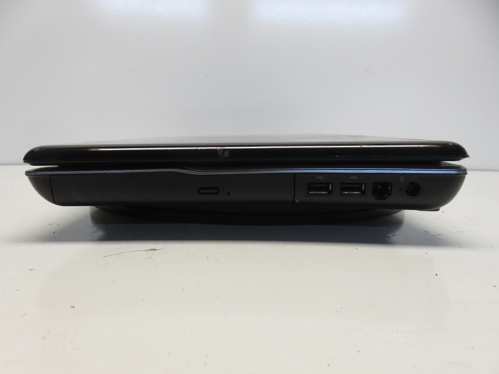 HP G61 Athlon II Dual-Core Processor M300 2GHz 3 GB NO HDD No Batt