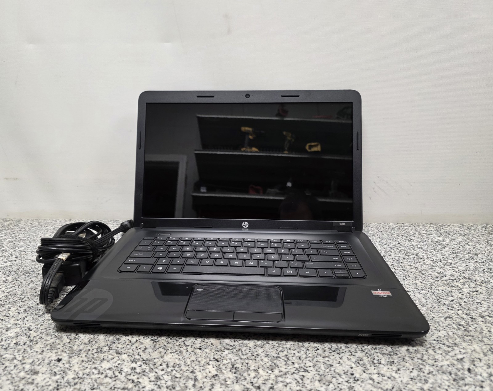 HP 2000 15.6″ Laptop AMD E-Series 4GB RAM 500GB HDD Windows 8 Black
