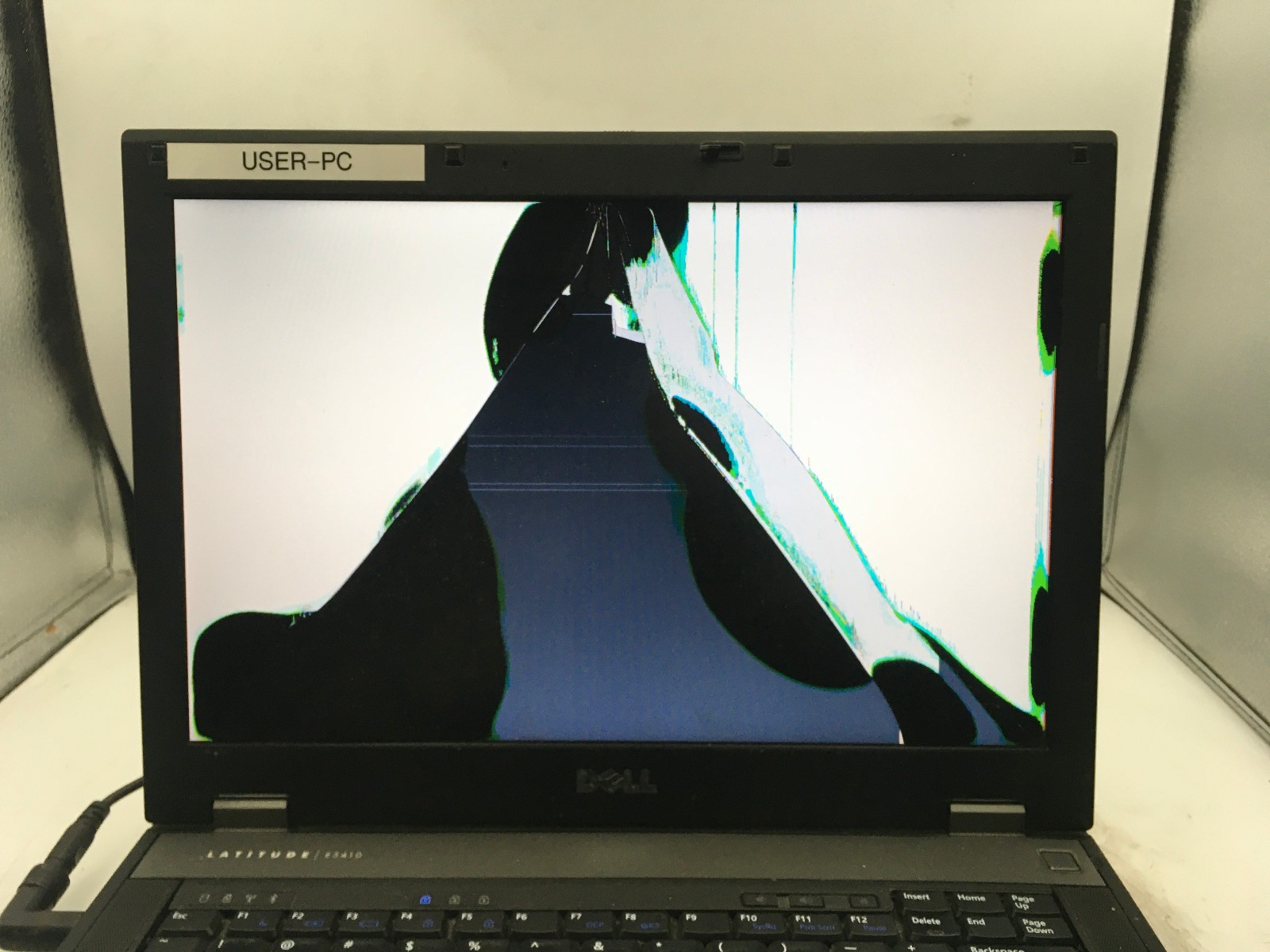 DELL LATITUDE E5410 – FOR PARTS/BROKEN LCD – INTEL I3 1ST GEN – 2GB RAM -READ-BB