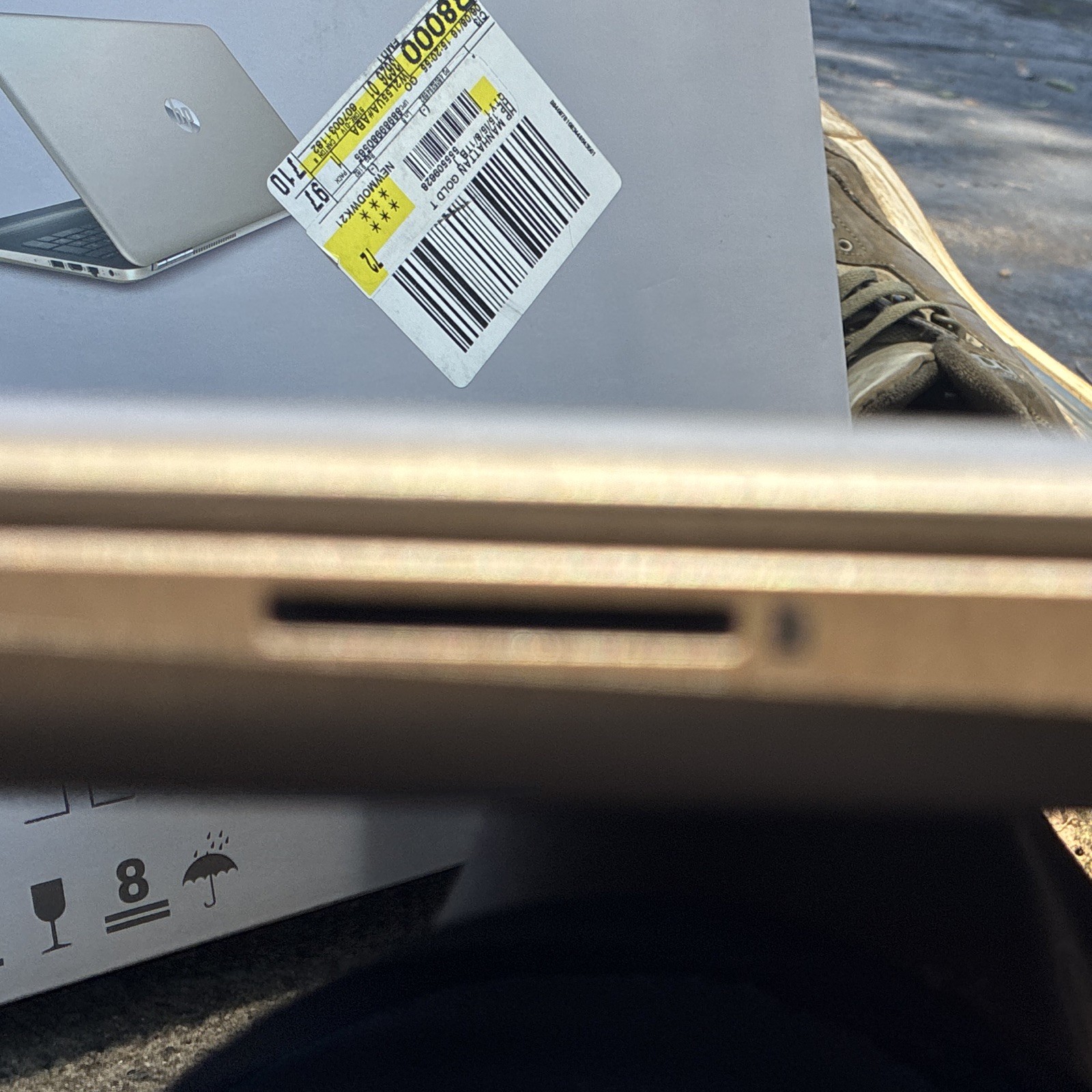 HP Pavilion Notebook 15.6in Core i5-6300U Silver HDMI USB 3.0
