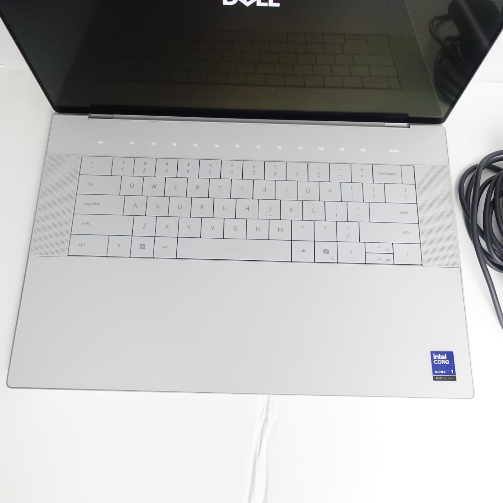 Dell 16 (XPS 16) Premium, 4K OLED Touch, Ultra 7 255H 32GB 1TB RTX 5050