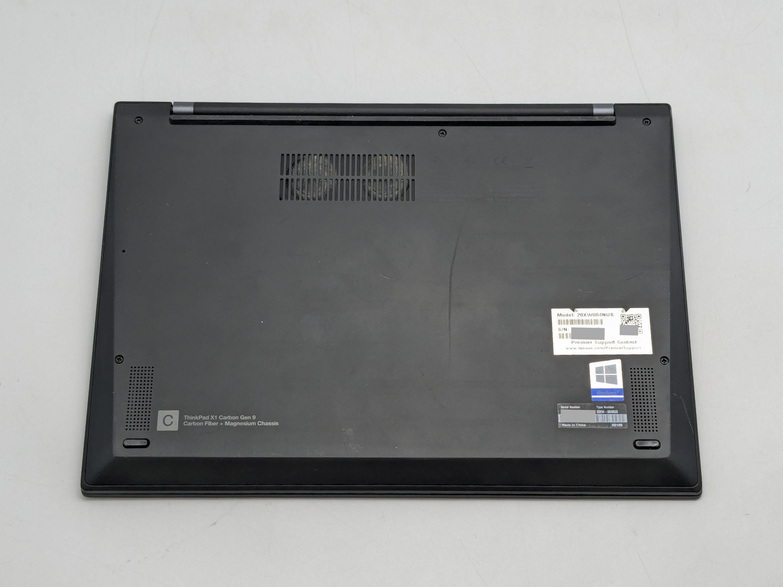 Lenovo ThinkPad X1 Carbon 9th Gen 14″ i7-1185G7 16GB DDR4 512GB SSD Windows 11H