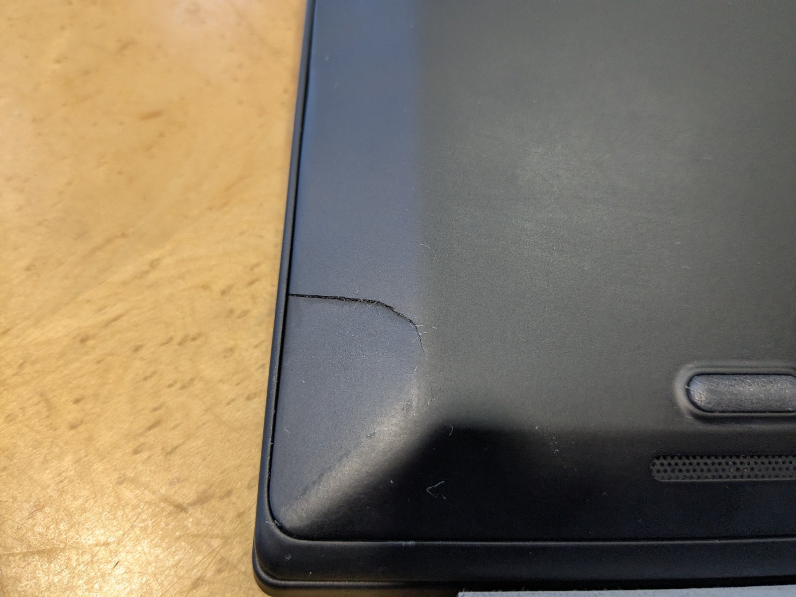 Lenovo ThinkPad X1 Carbon 6th Gen 14″ i7-8550U 1.8GHz 8GB Ram 256GB SSD No OS/AC