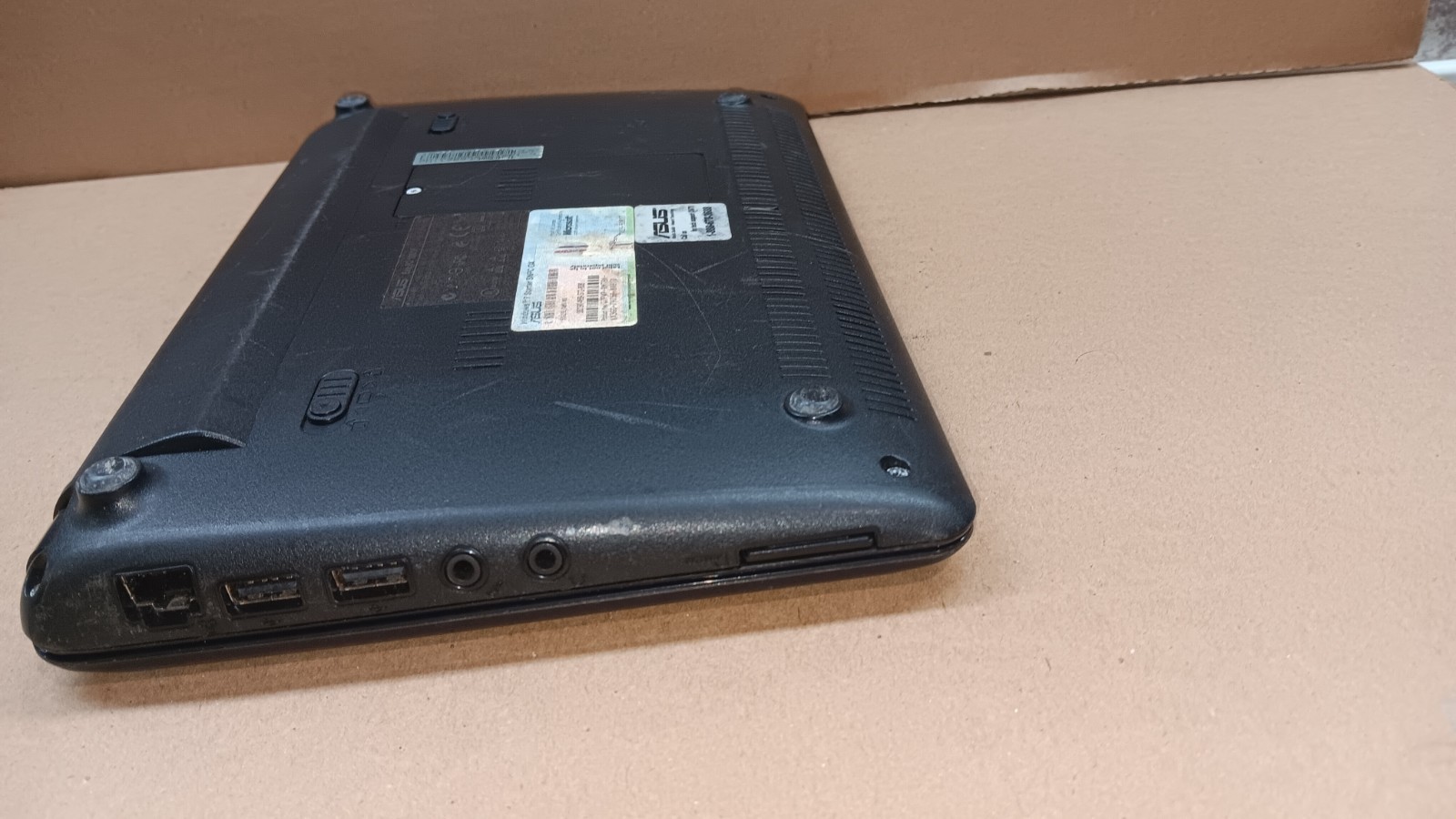 ASUS Eee PC 1001P 10.1″ Mini Netbook Atom N450 2GB 160 GB HD Windows 7 Starter