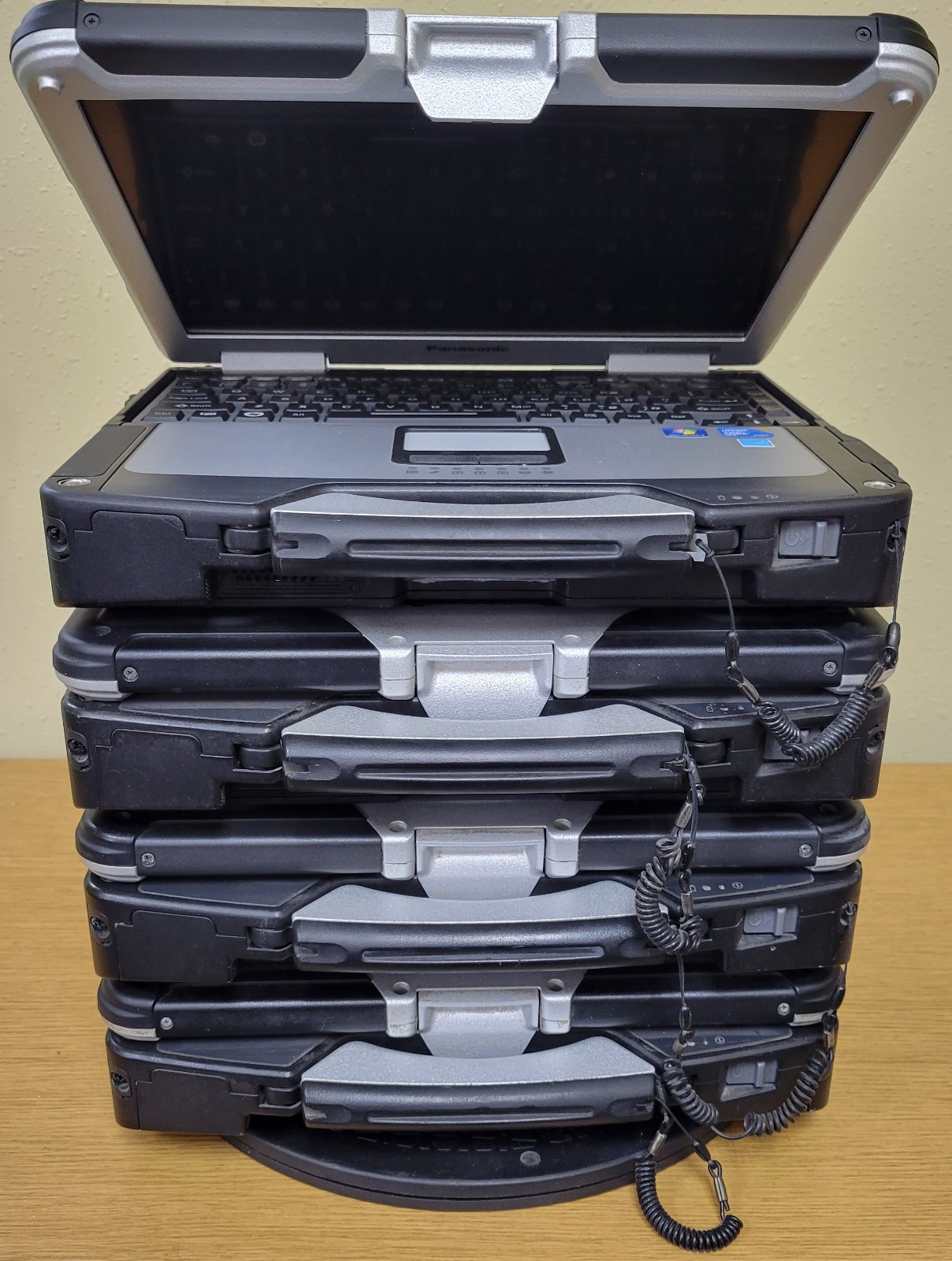 (Lot of 4)Panasonic Toughbook CF-31 i5-5th Gen 2.30GHz 8GB Touch No OS/SSD