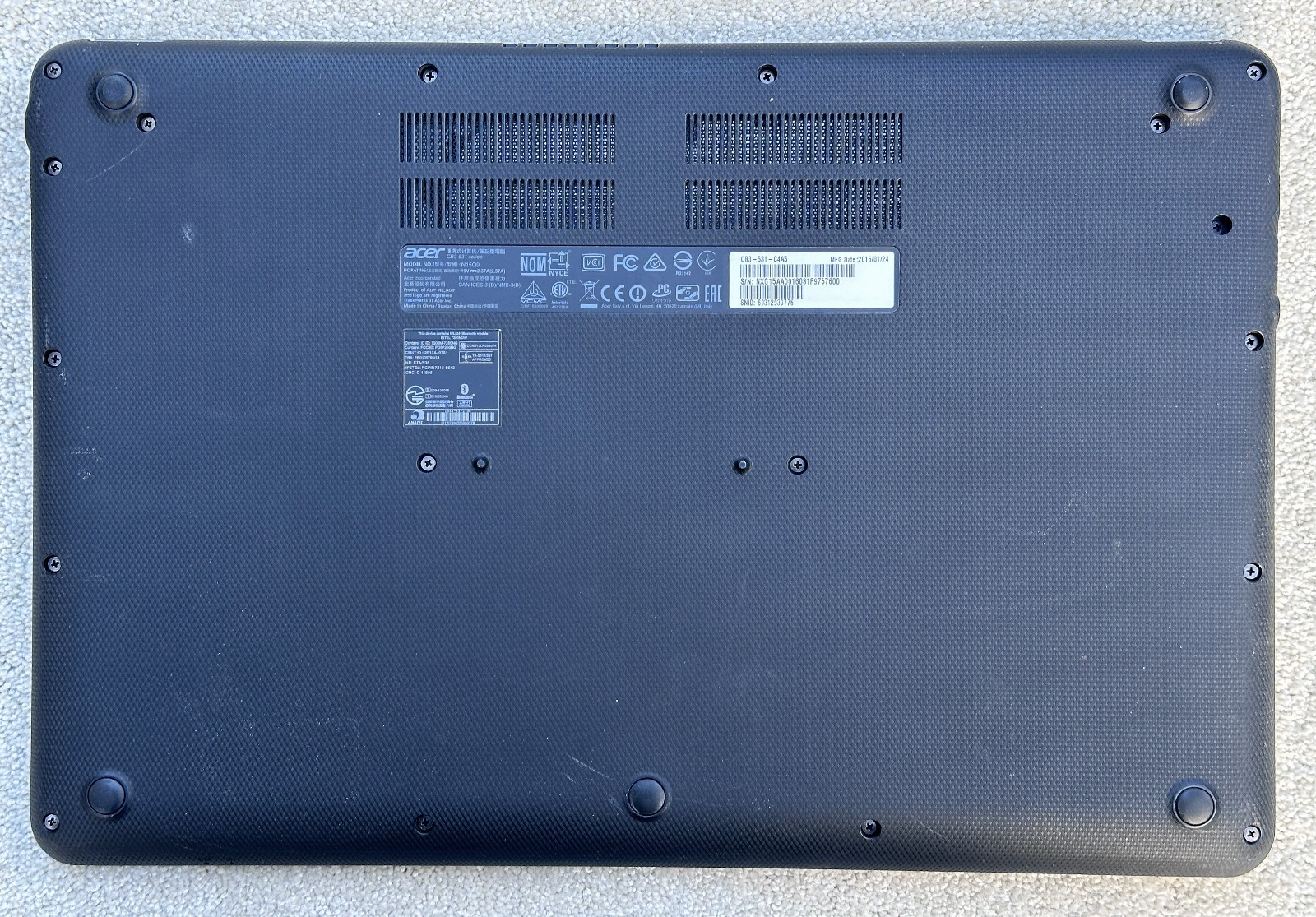 Acer Chromebook CB3-531-C4A5 in very nice Condition. includes power adapter.