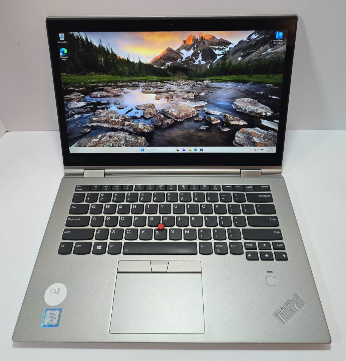 Lenovo ThinkPad X1 Yoga 3rd Gen i7-8650U, 16GB RAM, 512GB NVMe SSD, Charger