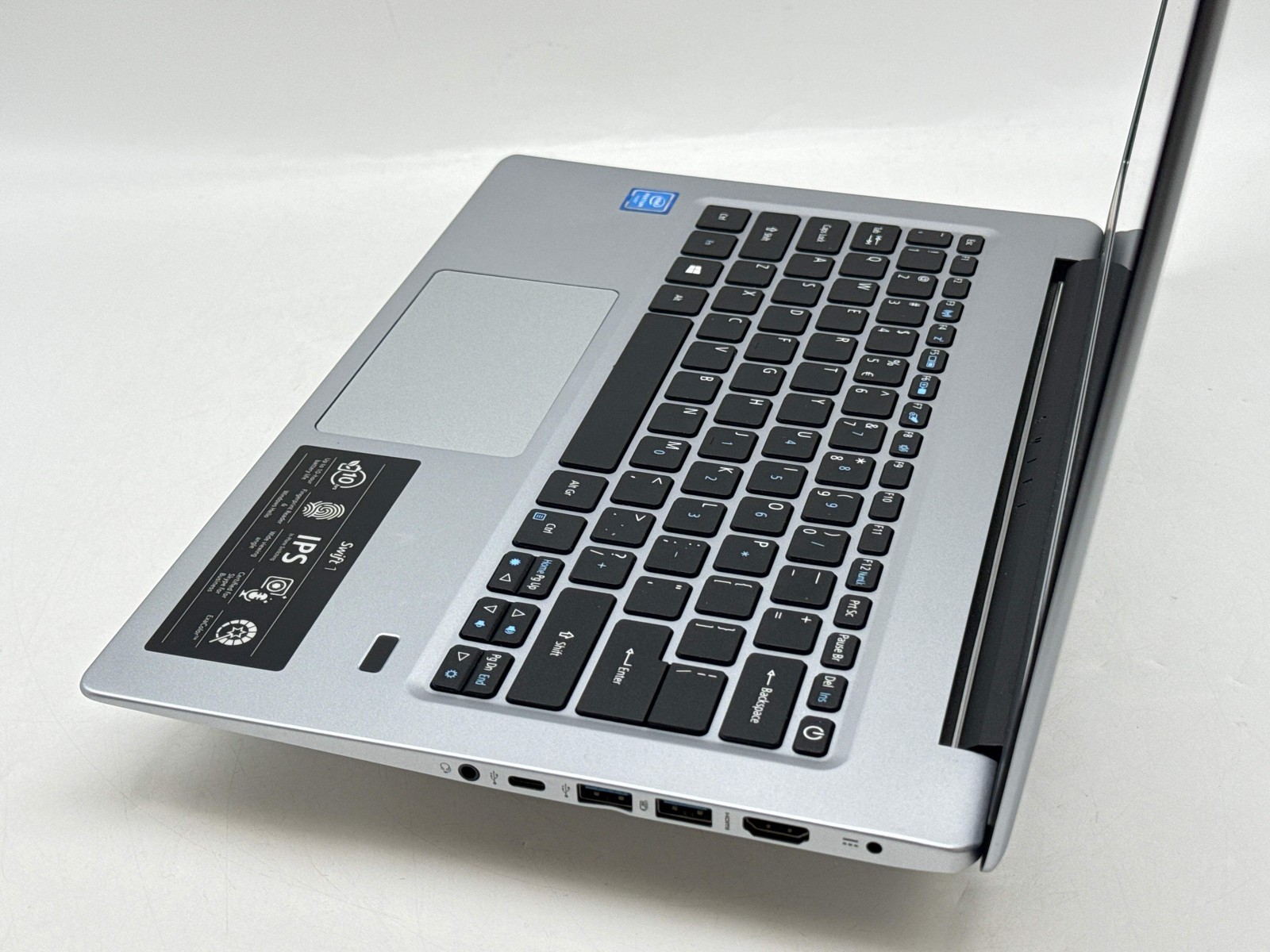 Acer Swift 1 SF113-31 13.3″ Intel Pentium N4200 4GB 64GB eMMC Used