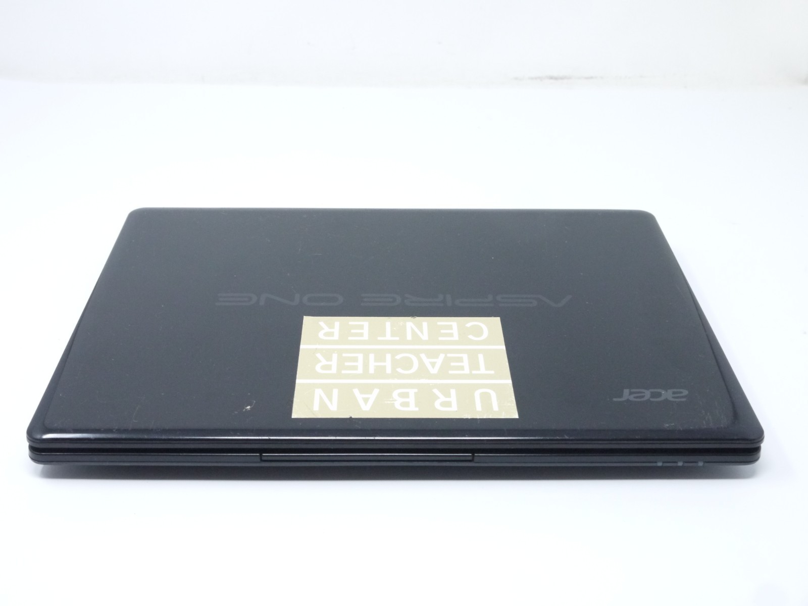 Acer Aspire One 725-0494 11.6″ Netbook – AMD C-70 / 4GB / 320GB HDD – Read Desc