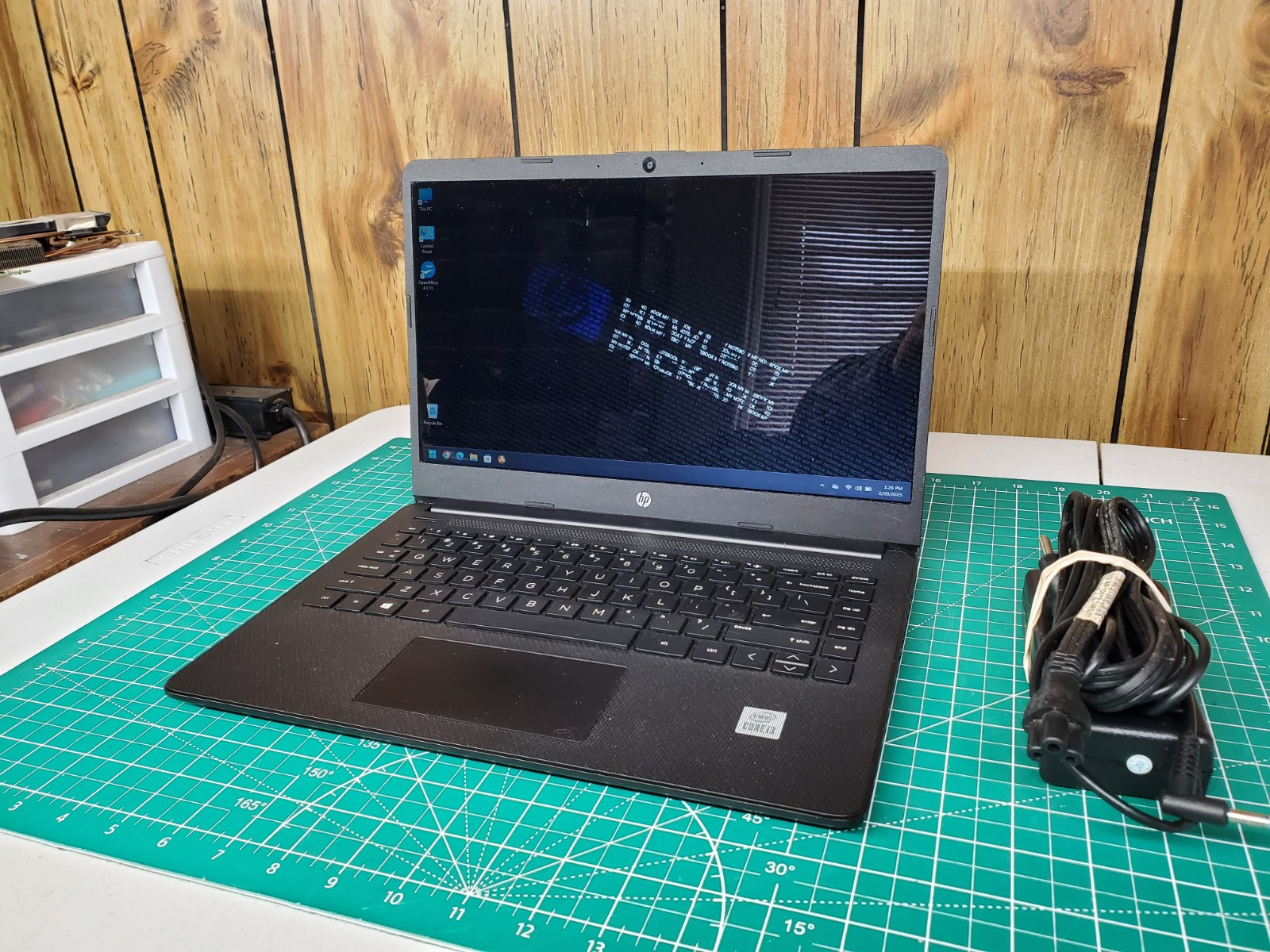 HP 14-dq1025nr Laptop 14″ Core i3-1005g1, 8GB Ddr4 RAM 128GB SSD, Win 11 Home
