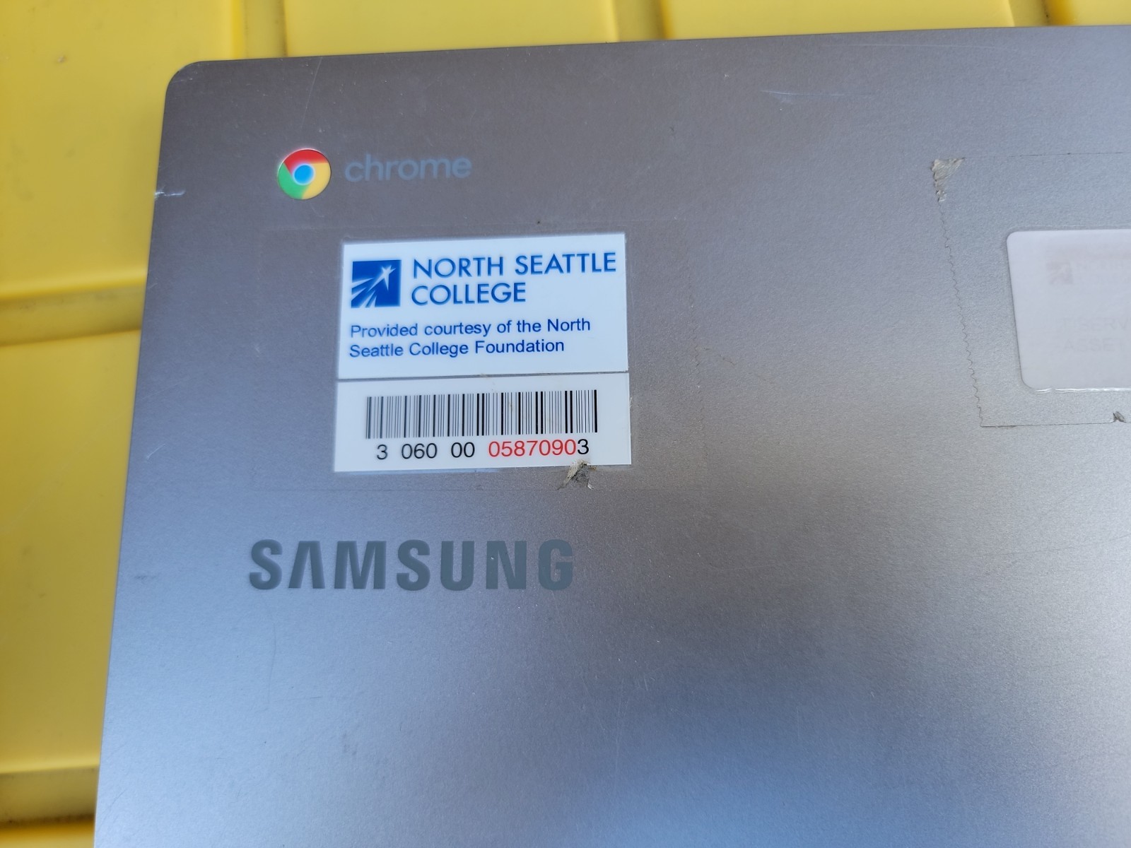 Samsung Chromebook Xe310xba AS IS FOR PARTS….turns on but its locked 🔒
