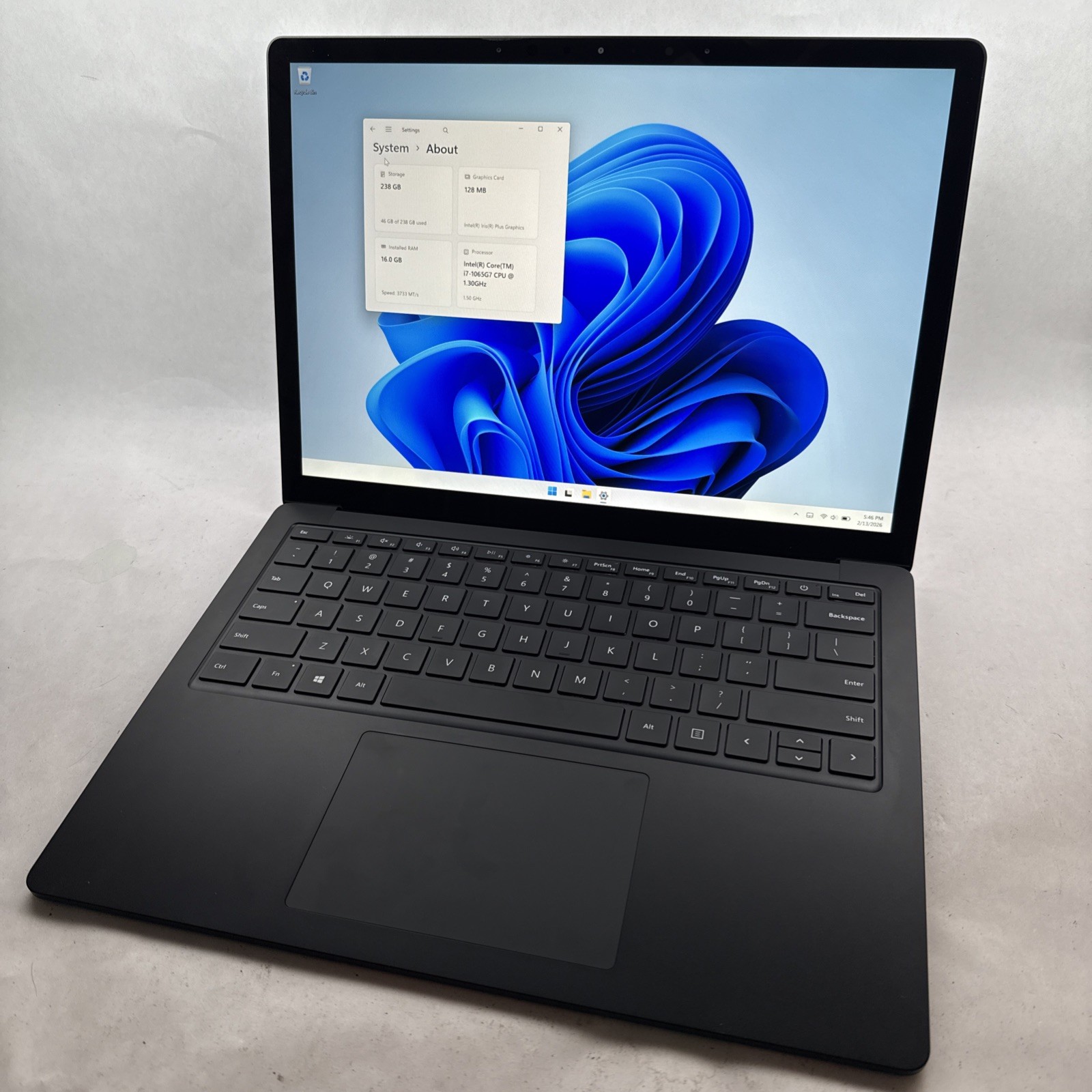 Microsoft Surface Laptop 3 13.5″ Touch Intel i7 16GB RAM 256GB SSD Black