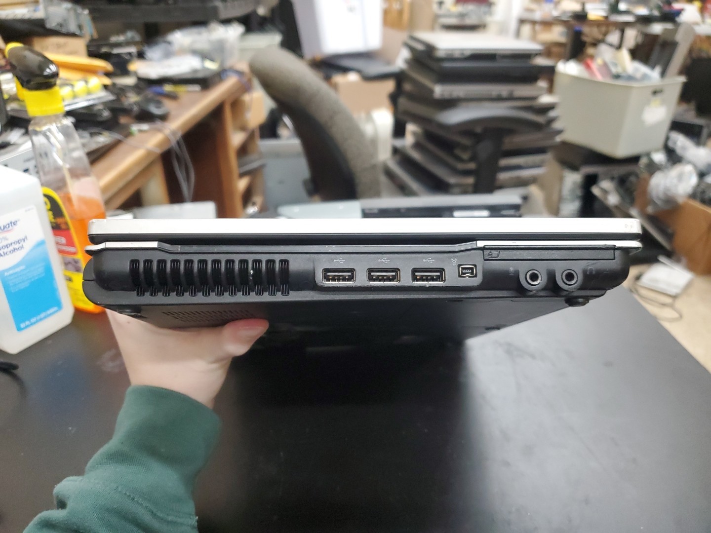 HP ELITEBOOK 8440P Laptop w/ INTEL CORE i5 M560 4gb RAM/No HDD 012626-16 No BATT