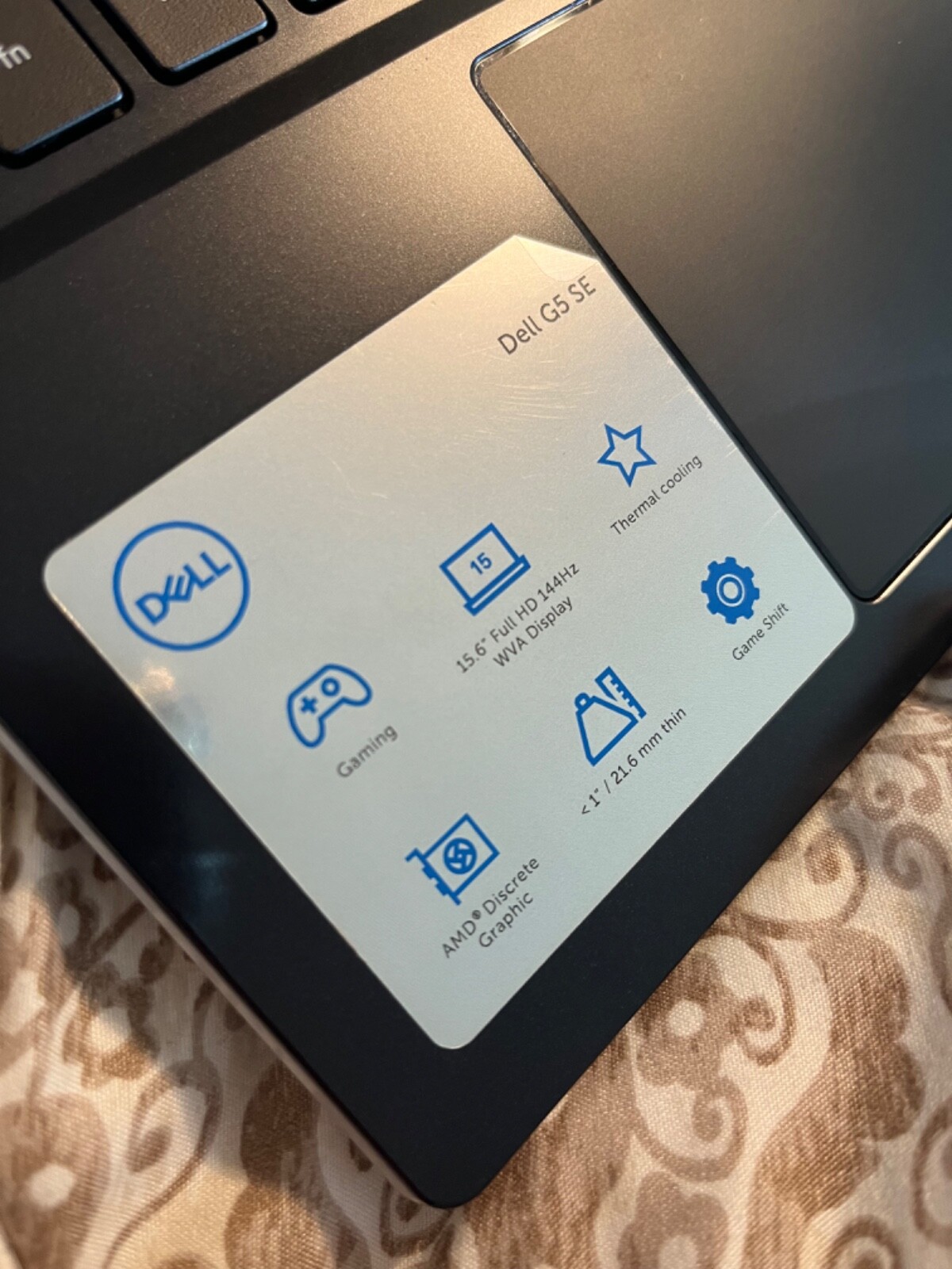 Dell g5 gaming pc. Silver with light up keyboard 