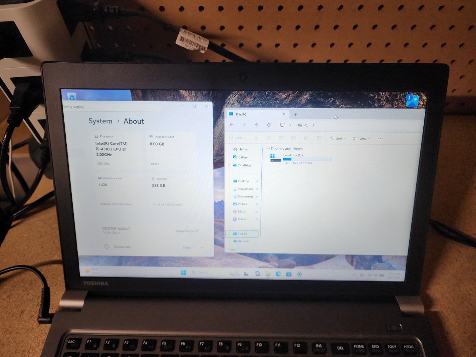Toshiba Tecra Z50-A 15.6″ i5-4310U 2.0GHz 8GB RAM 256GB SSD W11 Pro NVIDIA GPU