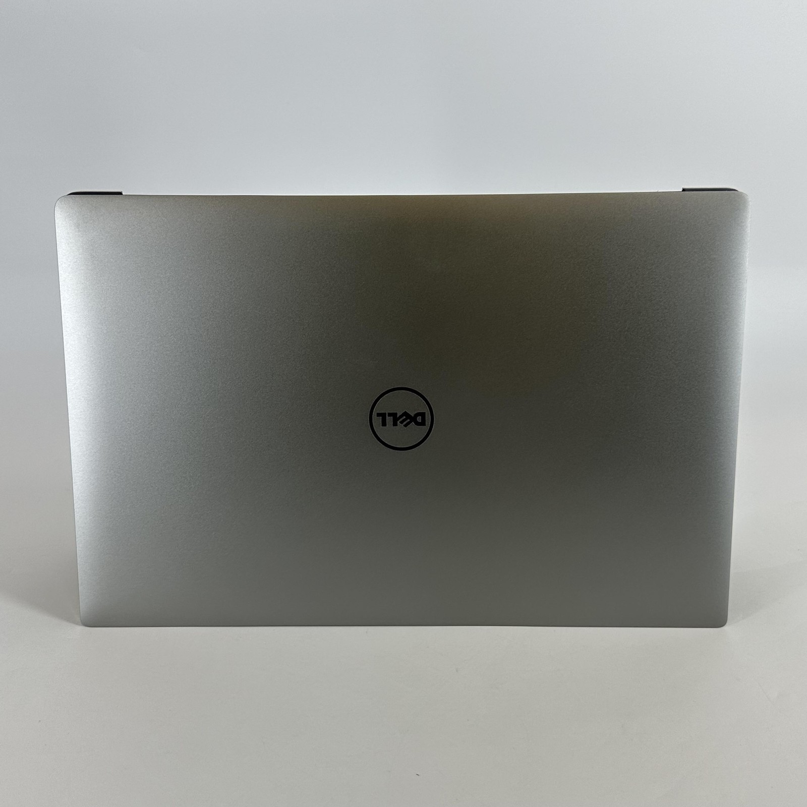Dell XPS 15 9560 2017 4K TOUCH i7-7700HQ 2.80GHz 32GB 1TB SSD NVIDIA GTX 1050