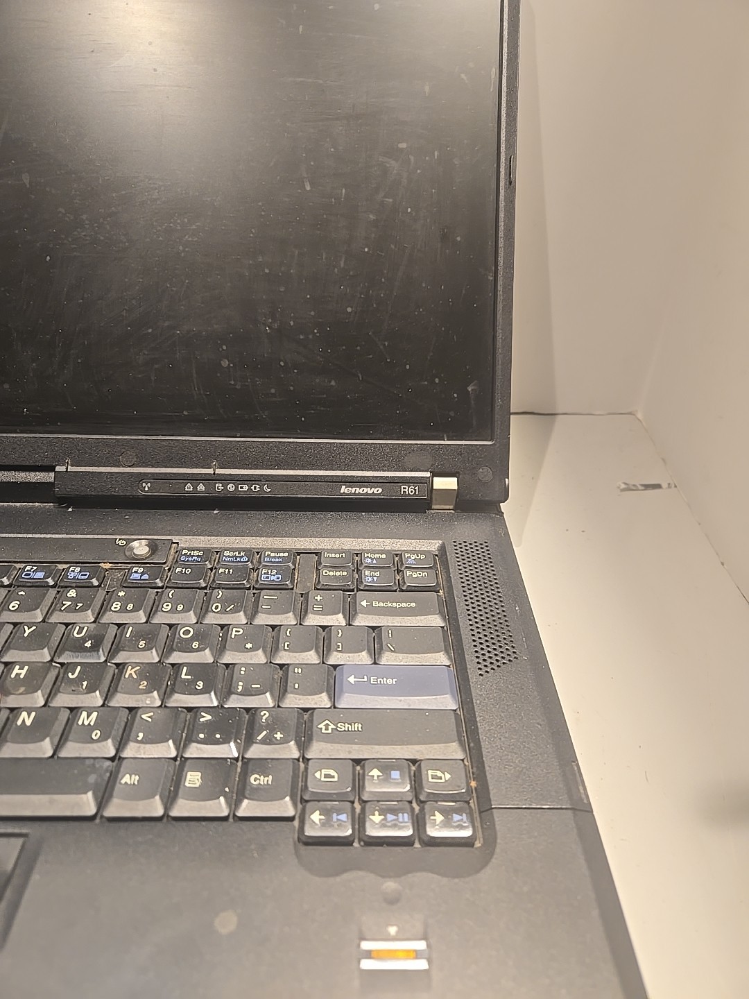 Lenovo IBM Thinkpad R61i Laptop Untested No Charger No Hard Drive Screen Damage