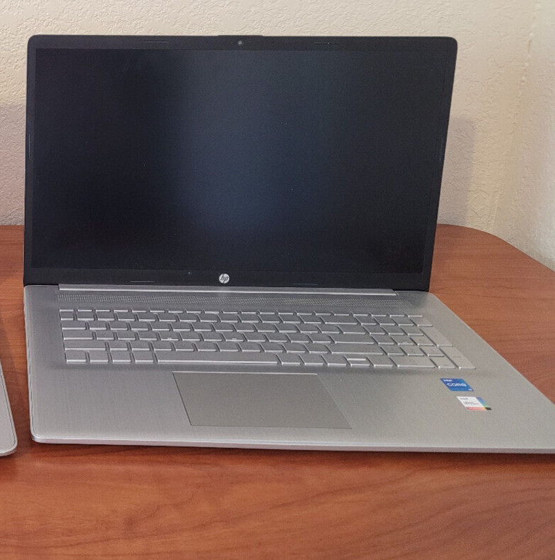 HP 17-CN2063CL 17.3” (512GB SSD Intel Core i5-1235U 12GB RAM) Laptop – Silver
