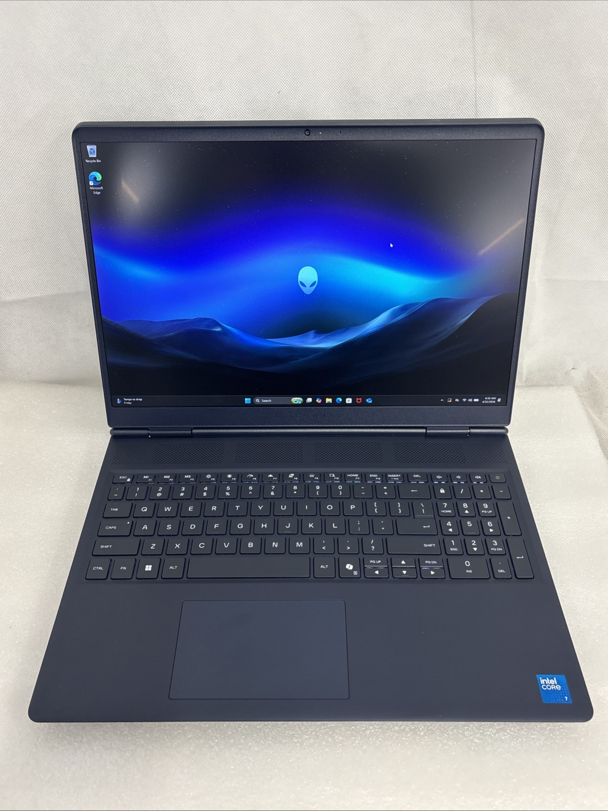 Dell Alienware 16 Aurora (1TB, Intel Core 7, 16GB, RTX 5050, Windows 11 Home)