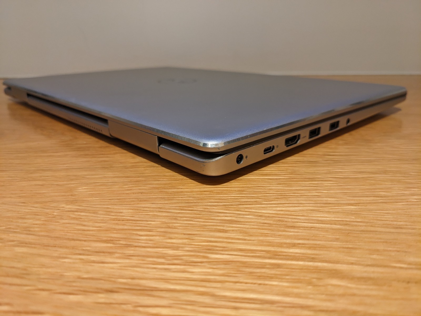 Dell Inspiron 7573 15″ – i7-8550U – 16GB RAM – MX130 – 1.2GB Storage *NEW BATT*