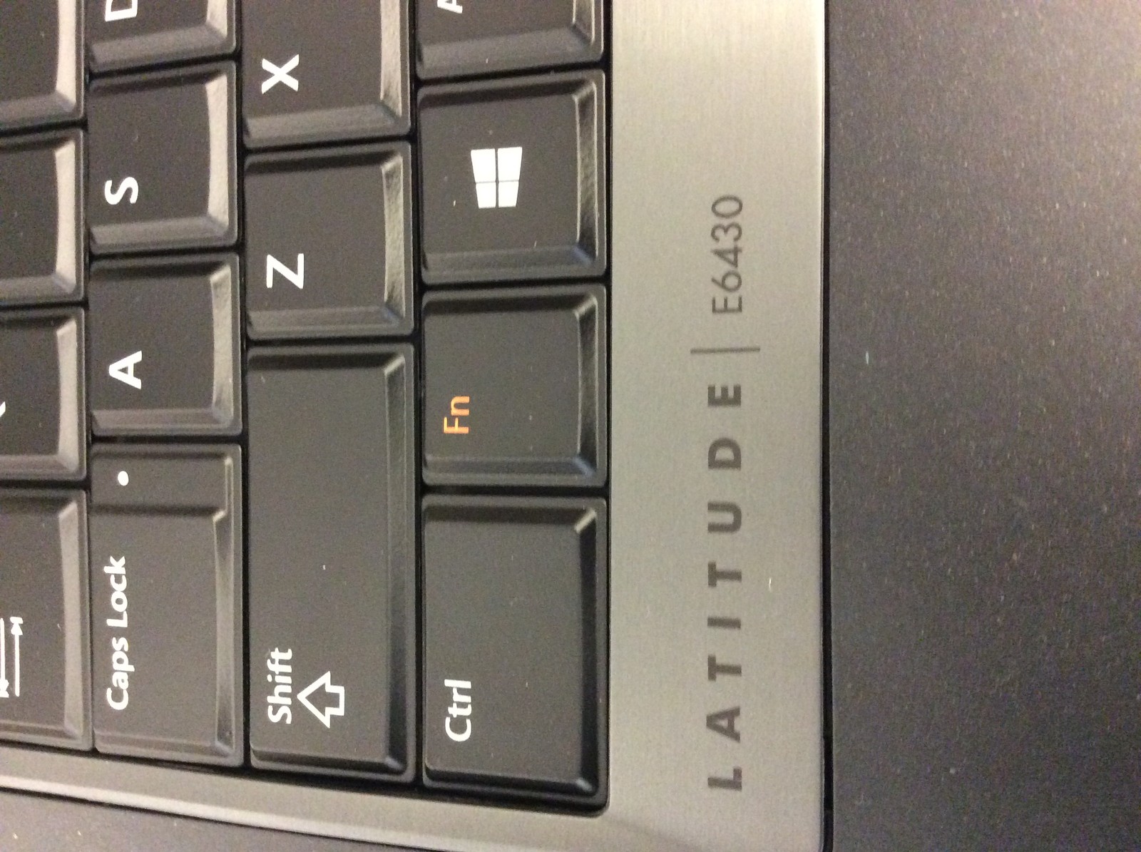 Dell Latitude E6430 14″ Laptop i5-3210M 2.50Ghz w/ 320Gb HD, 8Gb Ram, No Battery
