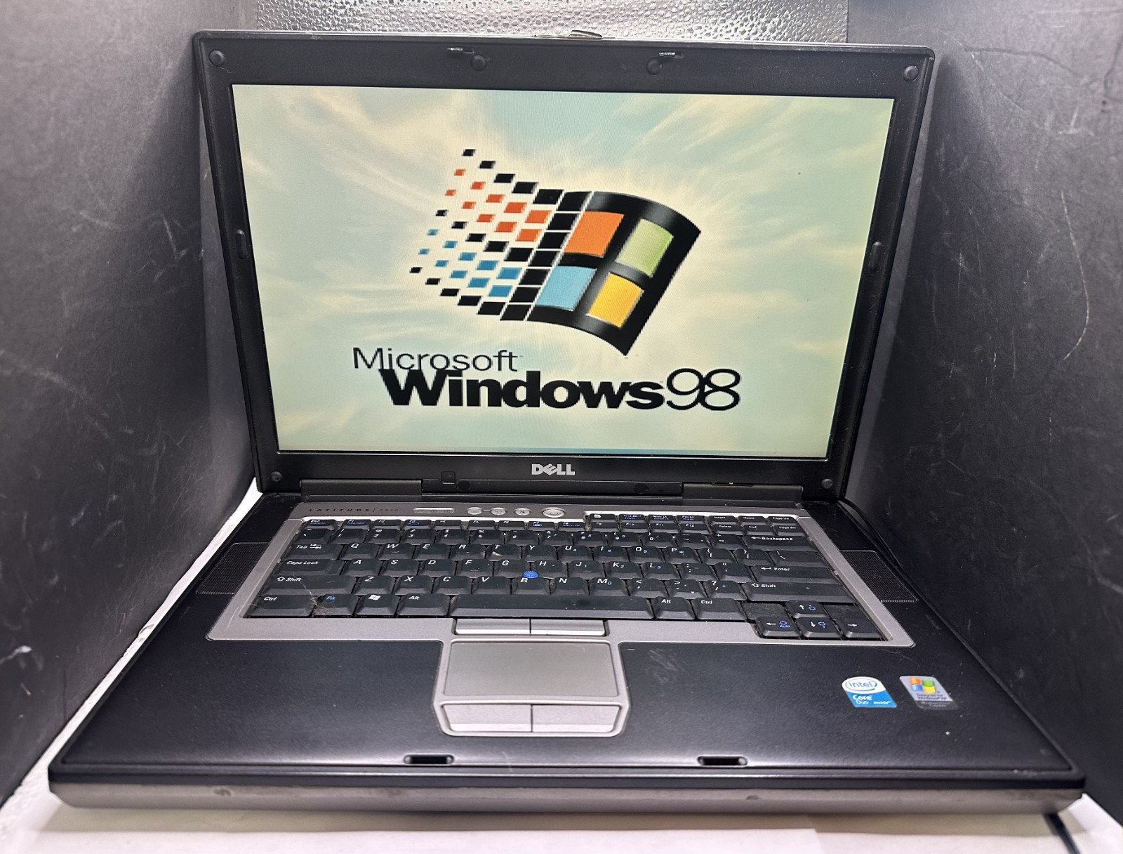 DELL D820 CORE 2 DUO, WIN 98, 64 GB SSD POWER ADAPTER, STRICTLY FOR PARTS/REPAIR