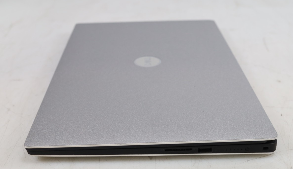 Dell Precision 5530 15.6″ Intel Xeon E-2176M 16GB 512GB Quadro 1000 No COA OS