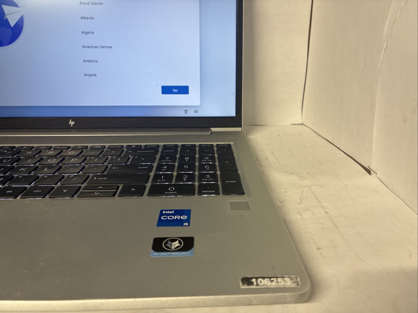 HP EliteBook 650 G9 15.6″ i5-12th Gen 16GB RAM 256GB SSD Win 11 – Charger – used