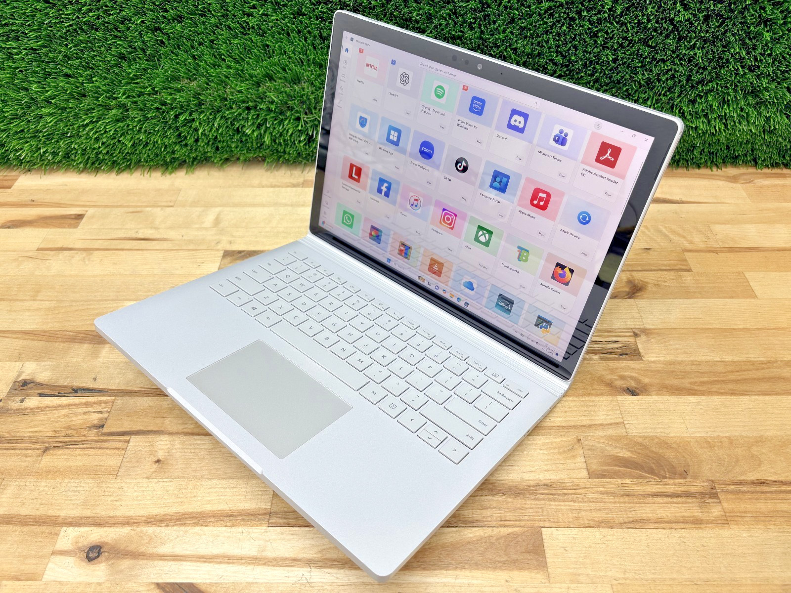 Microsoft Surface Book 2 Intel i7-8th Gen 1.90GHz 16GB RAM 512GB SSD Win 11 Pro*