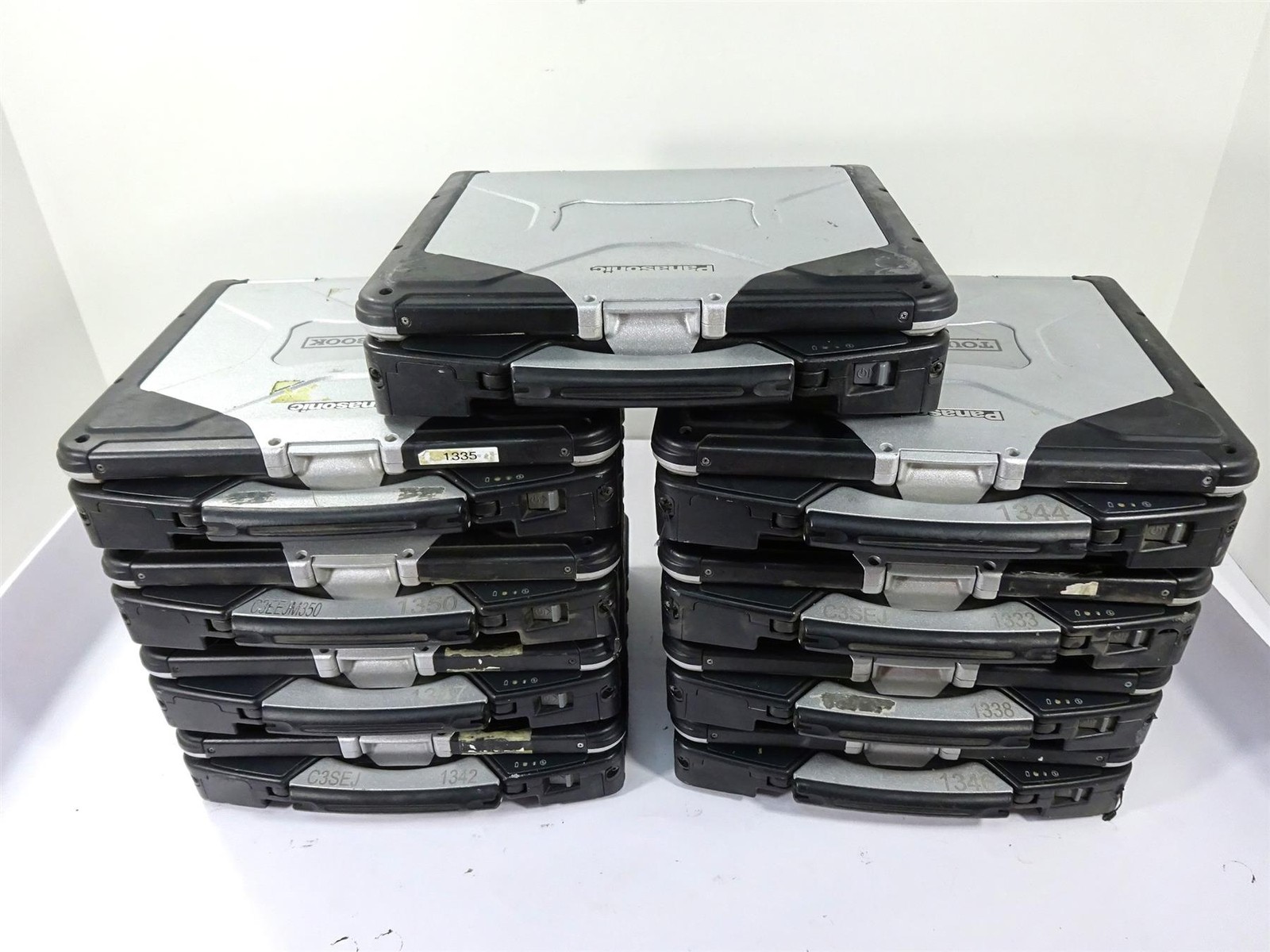 Lot 9 – Panasonic CF-31 MK1 Core i5 M520 2.4GHz 4GB – Bios Locked – No HHD