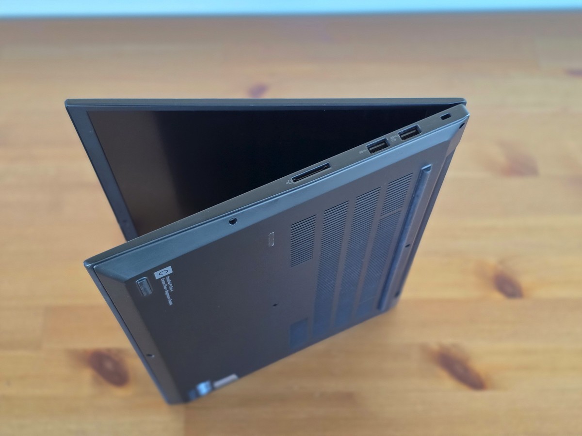 Lenovo ThinkPad P1 Gen 4 i7-11850H 32GB 16″ 2560×1600 NVIDIA RTX 3080 1TB SSD