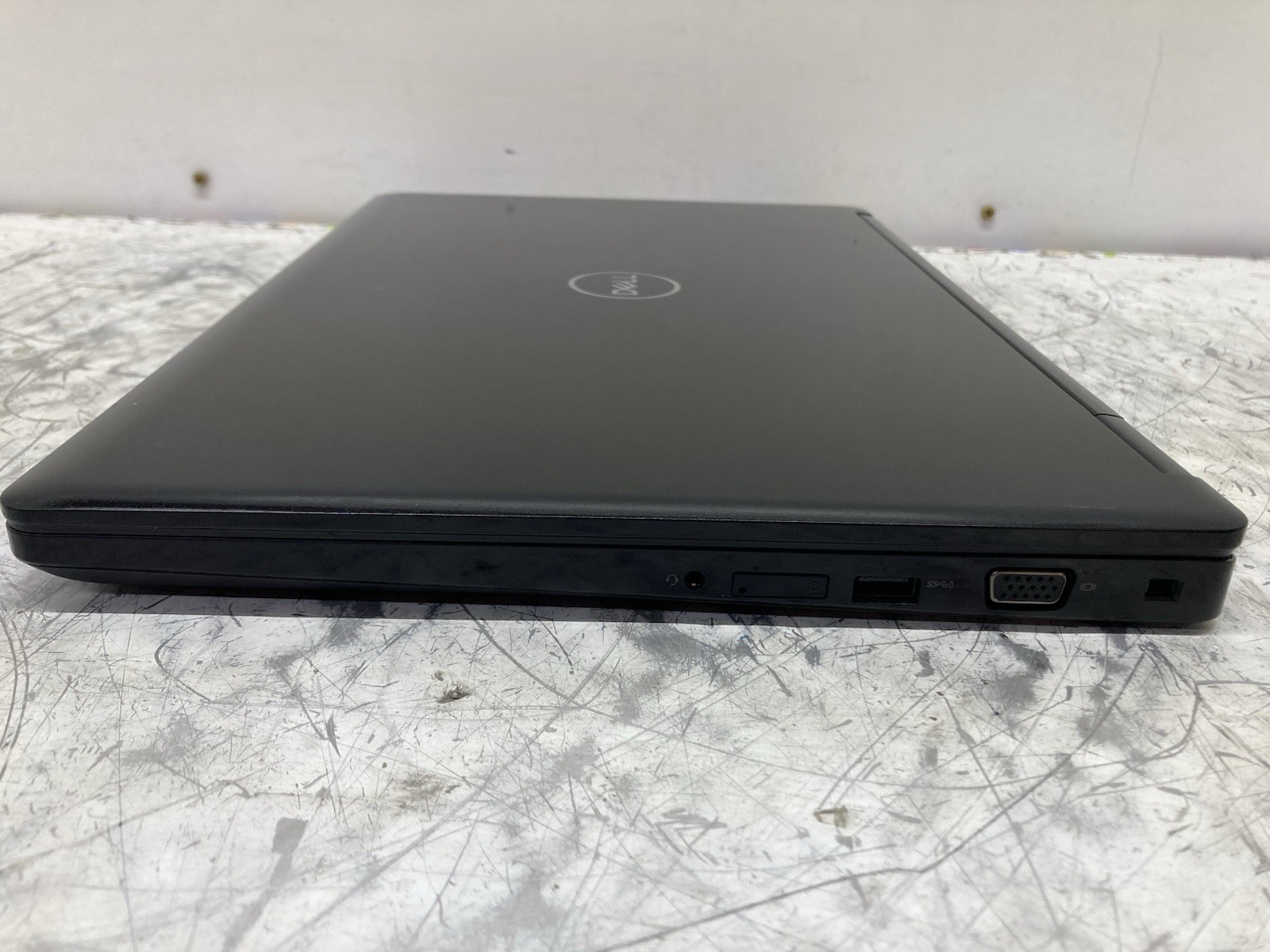 Dell Latitude 5590 Intel Core i5 8th Gen. 8GB RAM | No HDD/SSD | DOES NOT BOOT