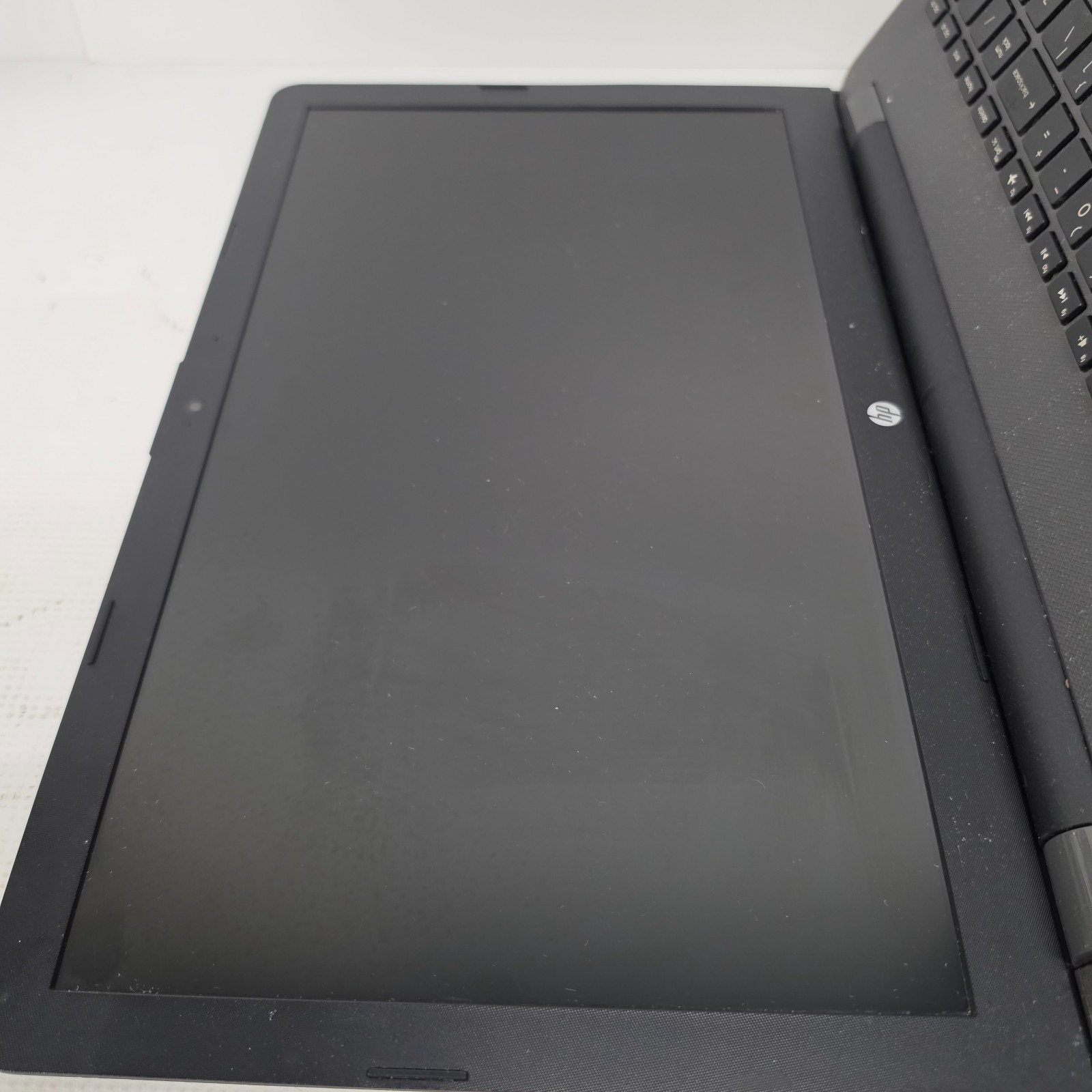 HP 255 G6 Laptop 15.6″ Win 10 Pro AMD A6-9225 R4 8GB Ram 256GB SSD (as-is read)