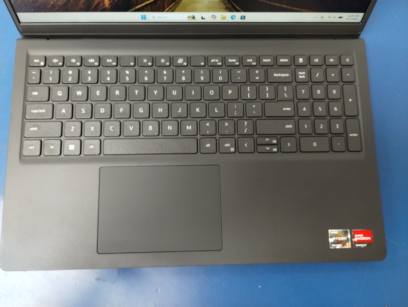 DELL 15 DC15255 G8MK9, AMD Ryzen 7 7730U, 2.00 GHz, 16 GB RAM 512 GB NVMe SSD